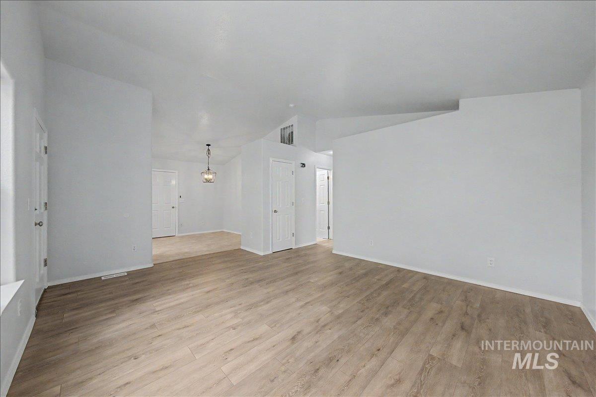 2501 W Hill Rd, Boise, Idaho 83702, 3 Bedrooms, 2 Bathrooms, Residential For Sale, Price $544,900, 98980489