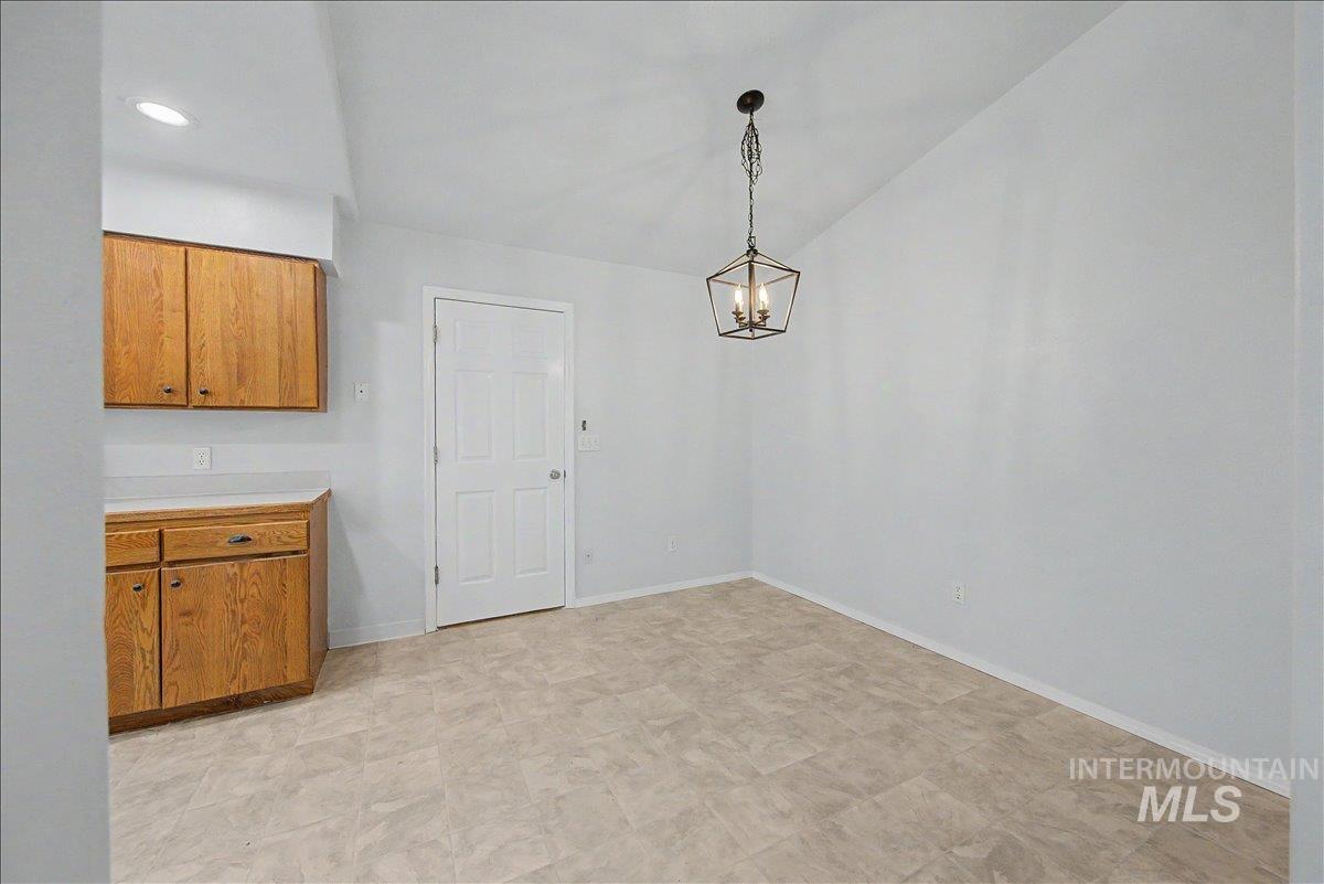 2501 W Hill Rd, Boise, Idaho 83702, 3 Bedrooms, 2 Bathrooms, Residential For Sale, Price $544,900, 98980489