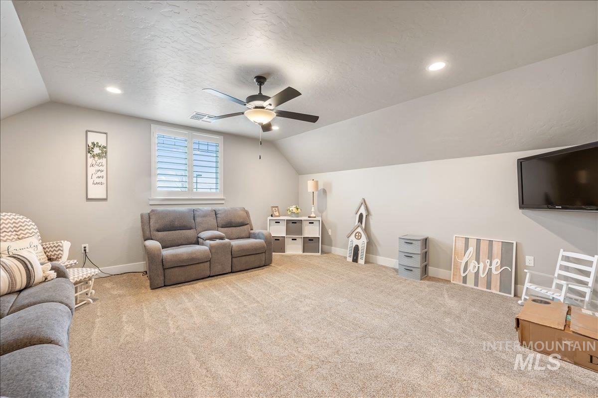 4376 Wagon, Nampa, Idaho 83687, 4 Bedrooms, 3 Bathrooms, Residential For Sale, Price $565,000,MLS 98980491