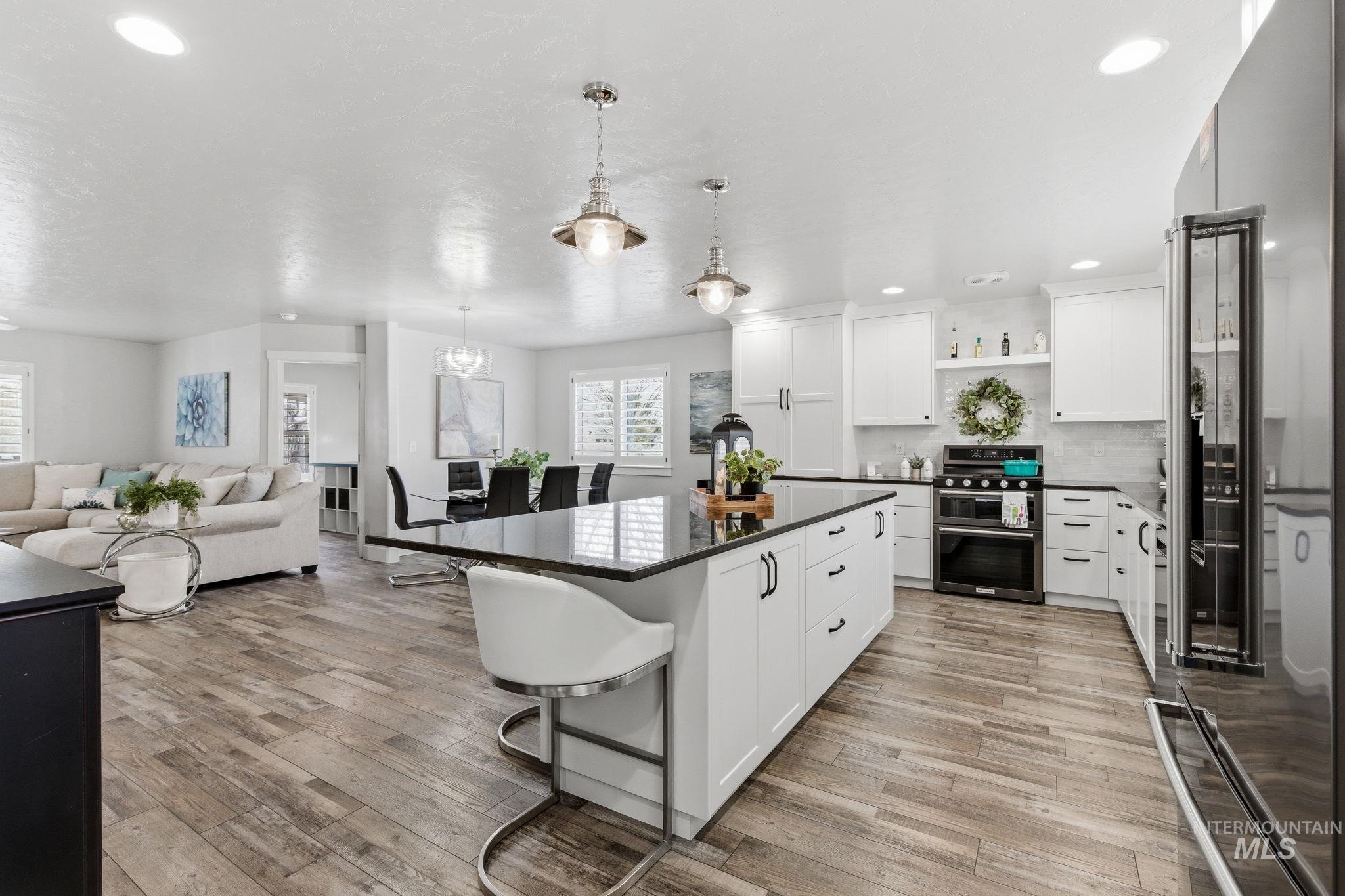 9888 W Campville, Boise, Idaho 83709, 4 Bedrooms, 2.5 Bathrooms, Residential For Sale, Price $515,000,MLS 98980494