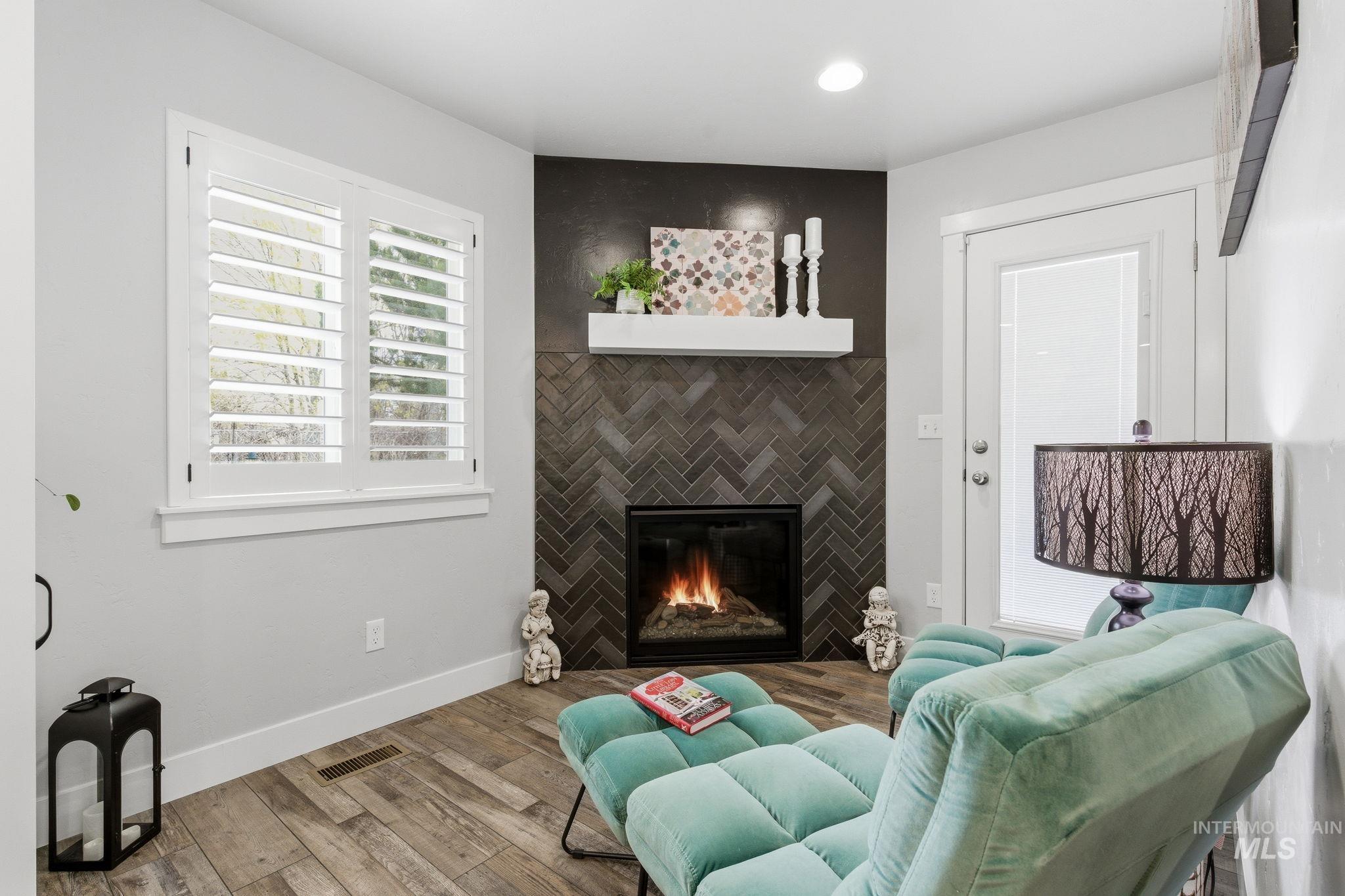 9888 W Campville, Boise, Idaho 83709, 4 Bedrooms, 2.5 Bathrooms, Residential For Sale, Price $515,000,MLS 98980494