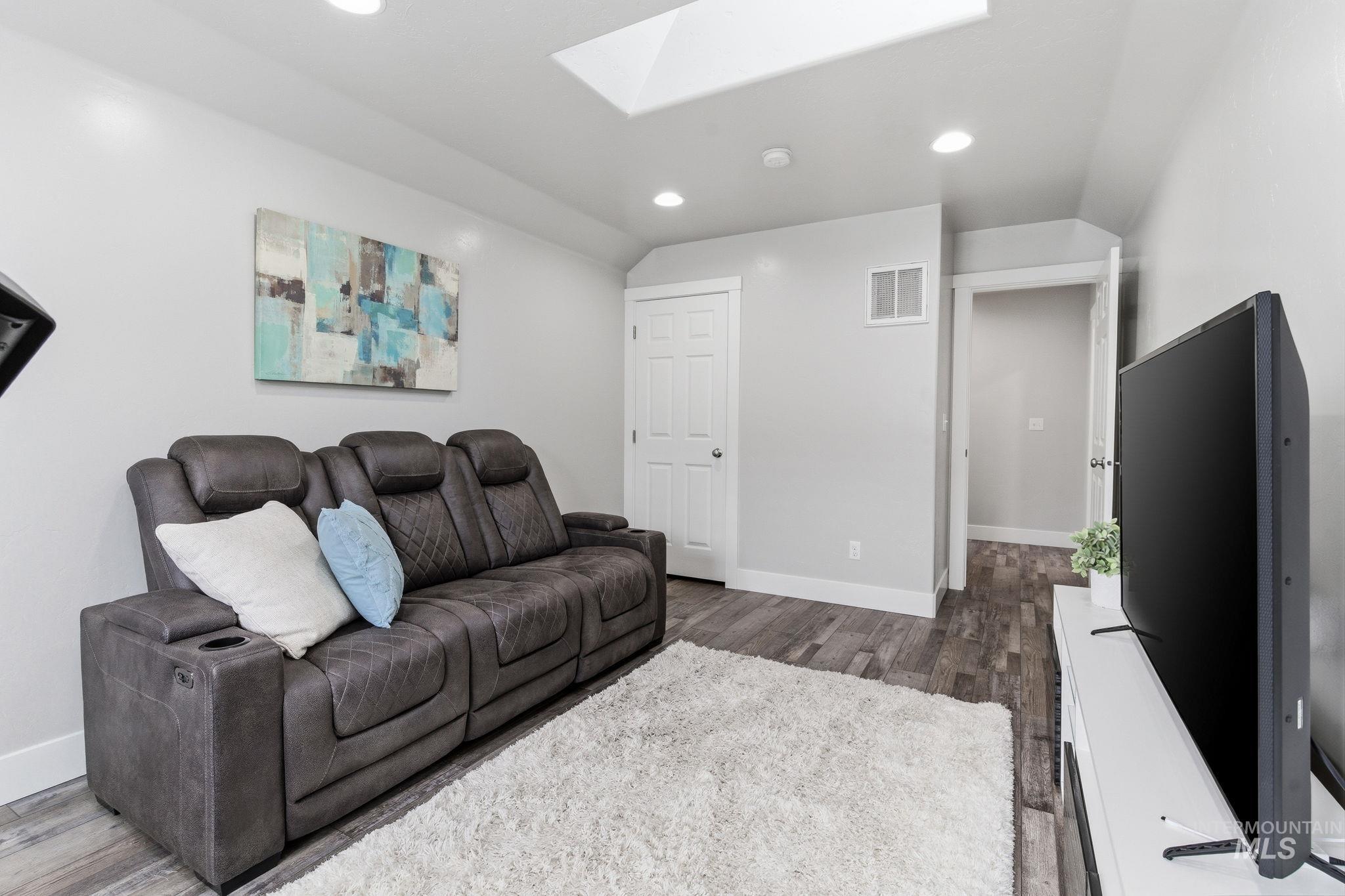 9888 W Campville, Boise, Idaho 83709, 4 Bedrooms, 2.5 Bathrooms, Residential For Sale, Price $515,000,MLS 98980494