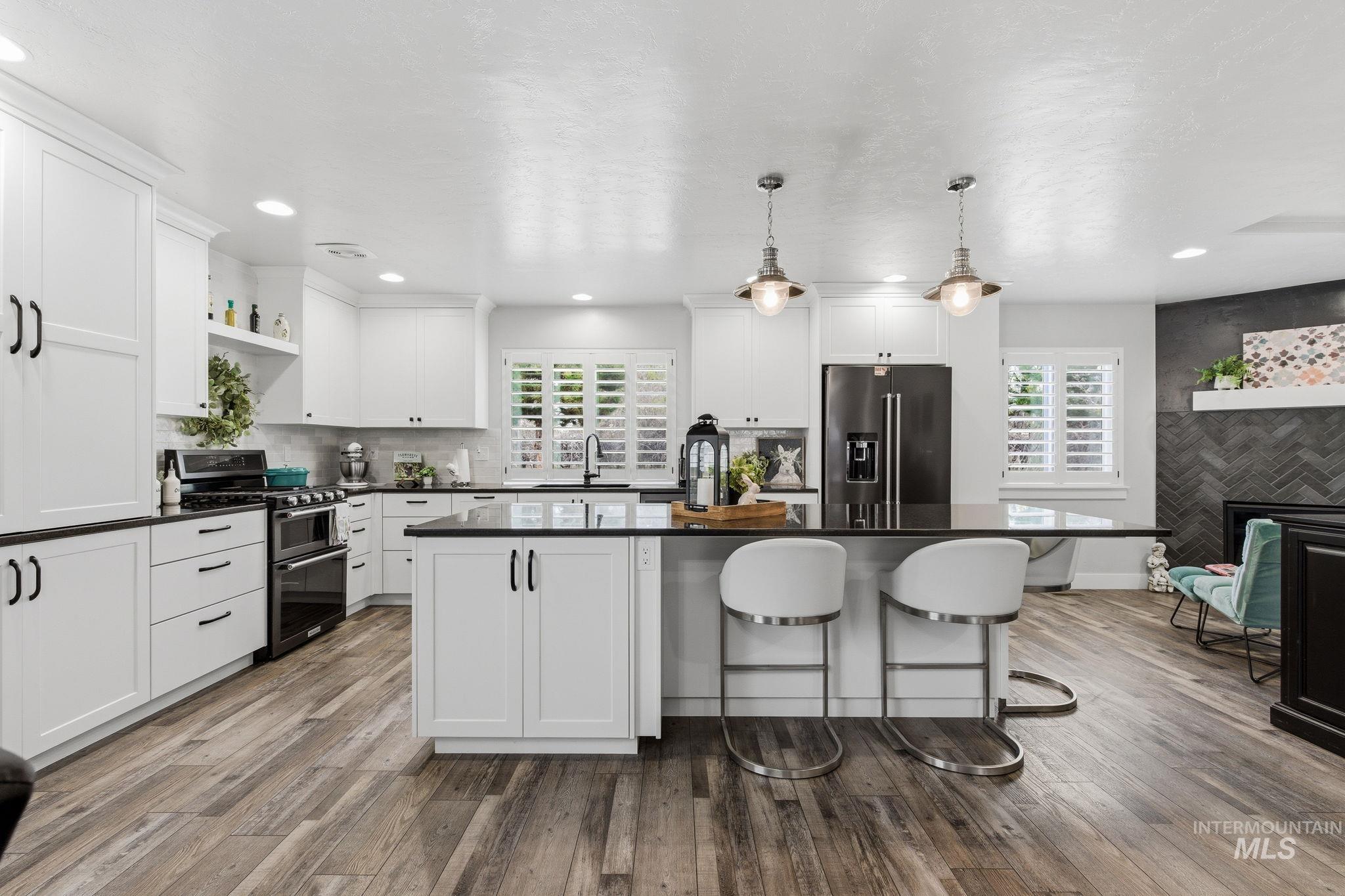 9888 W Campville, Boise, Idaho 83709, 4 Bedrooms, 2.5 Bathrooms, Residential For Sale, Price $515,000,MLS 98980494