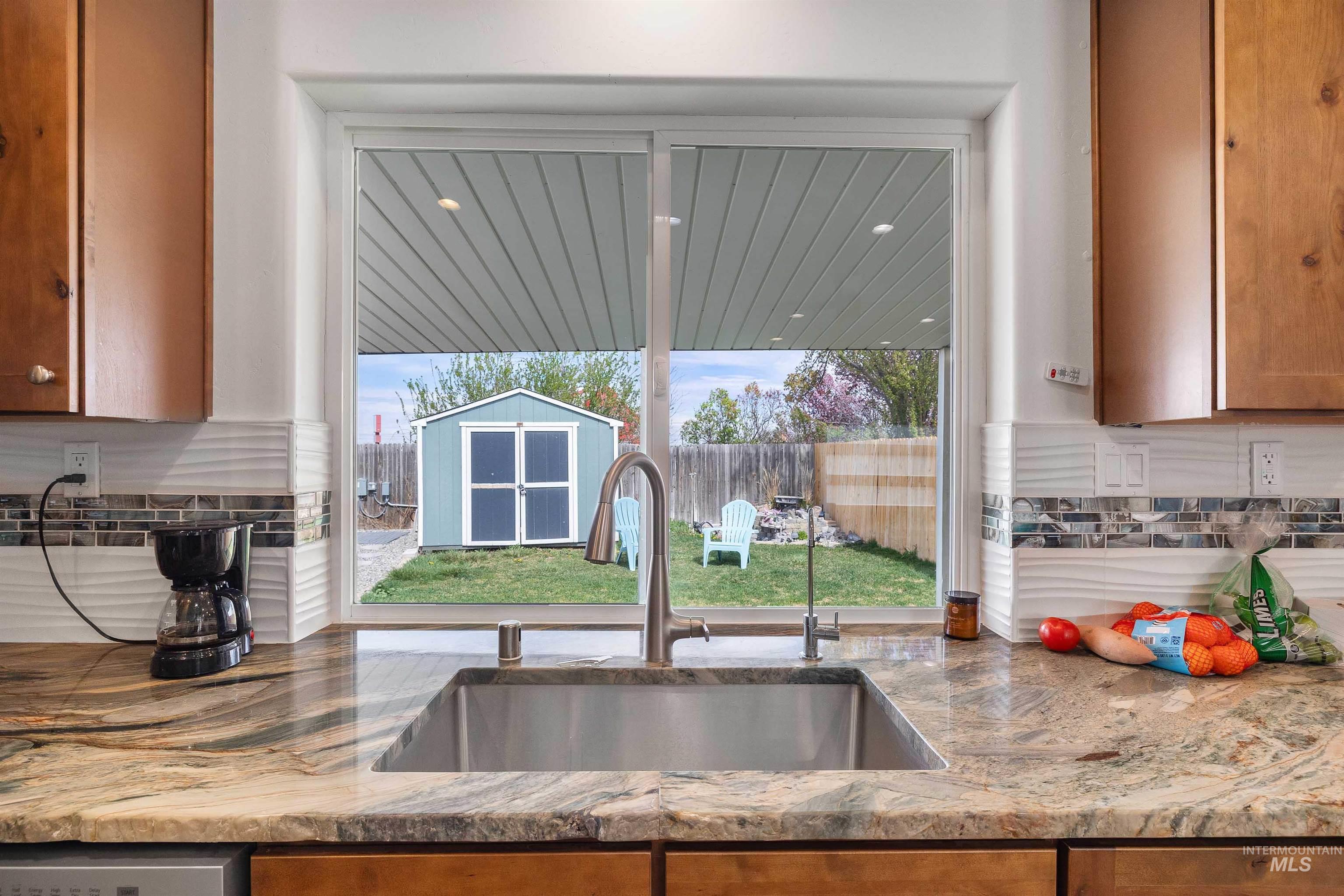 1088 Trotter Dr, Twin Falls, Idaho 83301-6966, 4 Bedrooms, 3 Bathrooms, Residential For Sale, Price $420,000,MLS 98980495