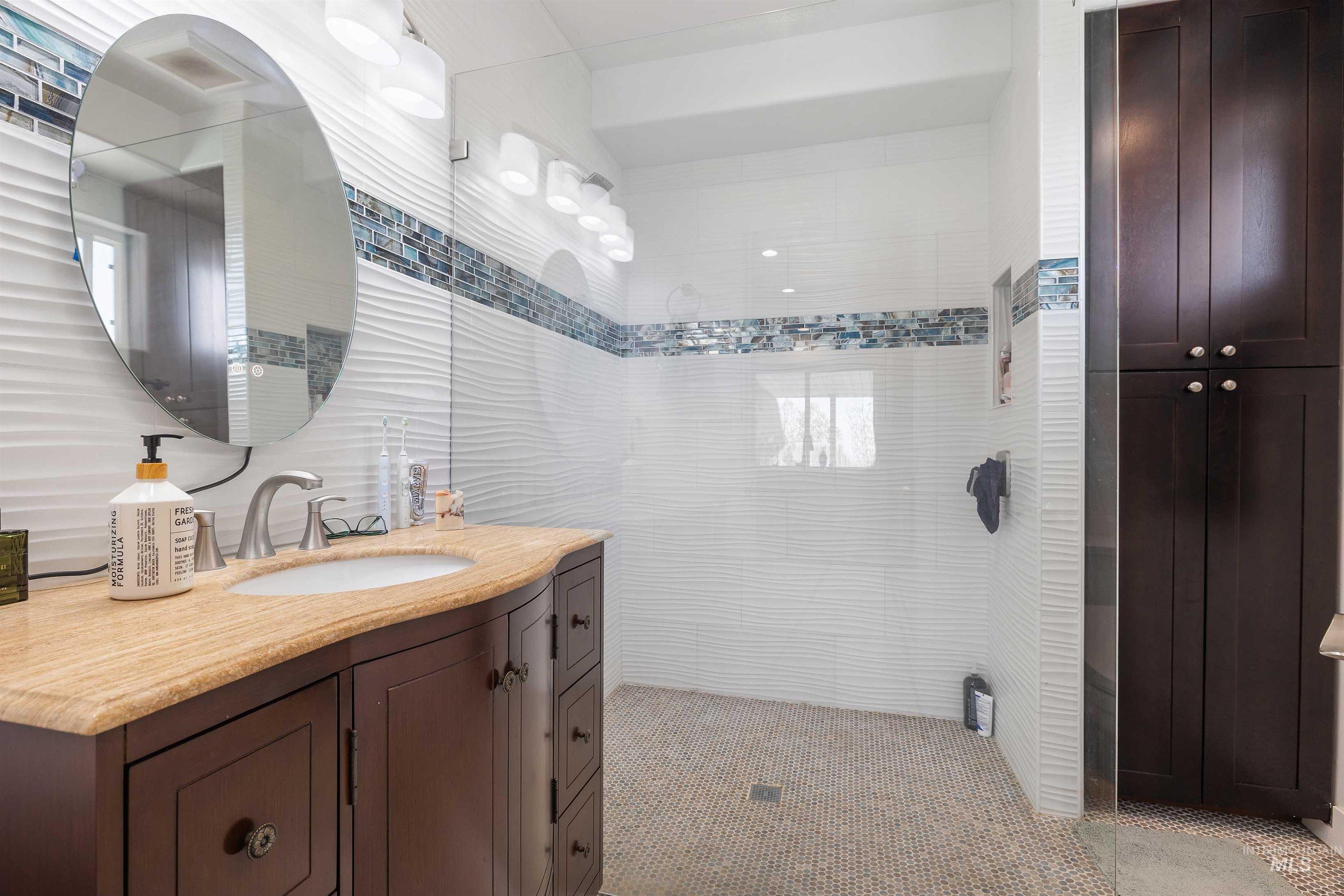 1088 Trotter Dr, Twin Falls, Idaho 83301-6966, 4 Bedrooms, 3 Bathrooms, Residential For Sale, Price $420,000,MLS 98980495