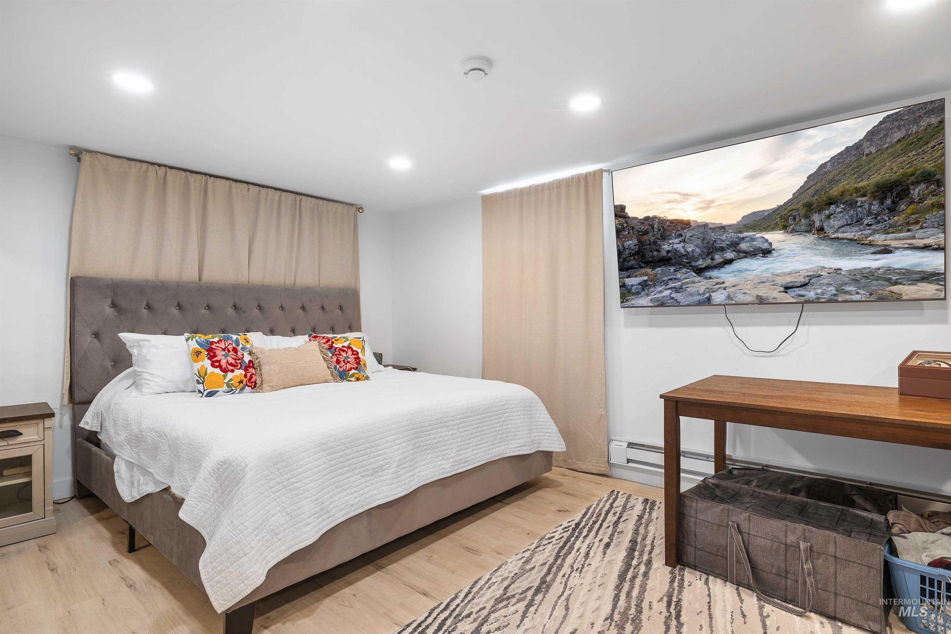 1088 Trotter Dr, Twin Falls, Idaho 83301-6966, 4 Bedrooms, 3 Bathrooms, Residential For Sale, Price $420,000,MLS 98980495