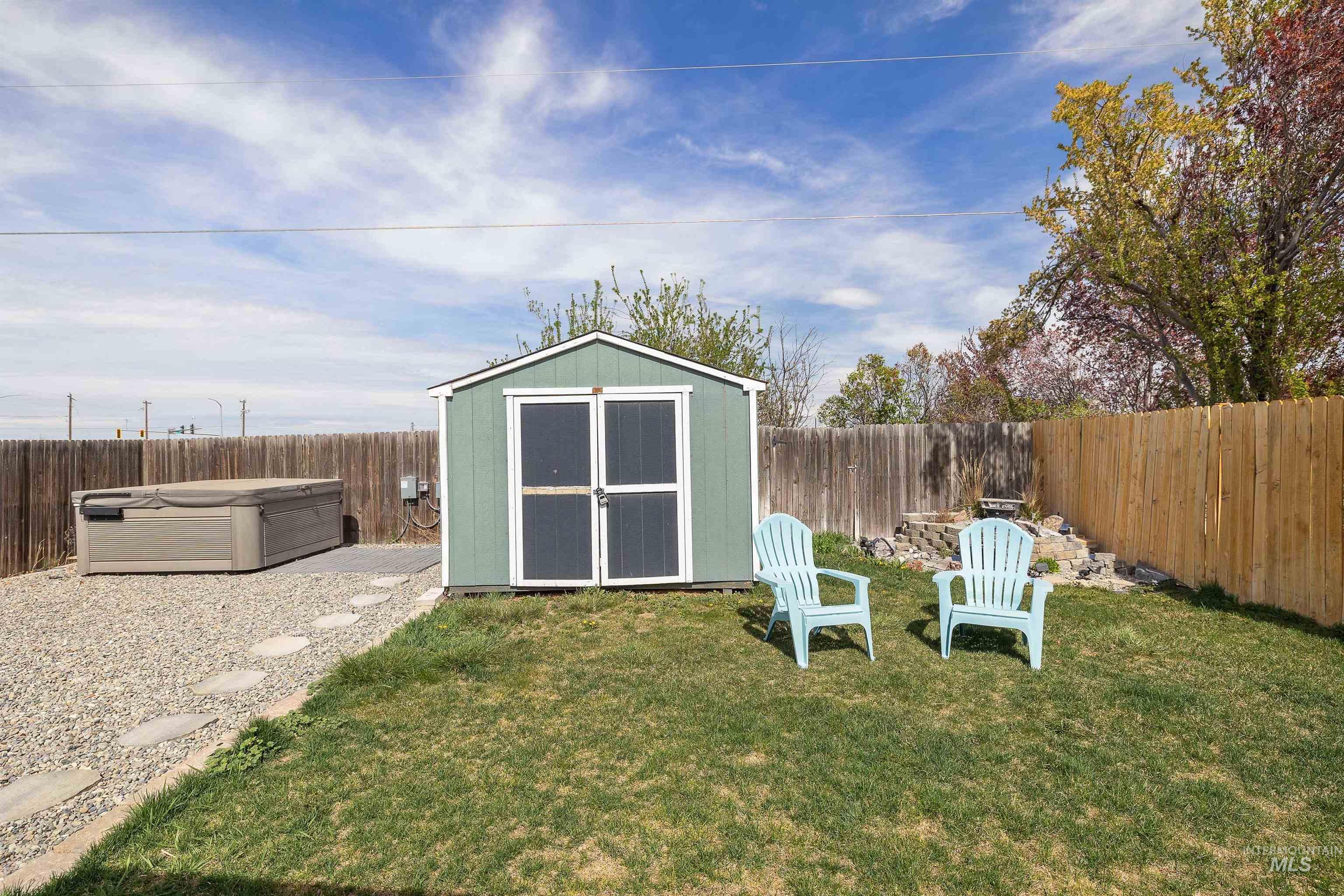 1088 Trotter Dr, Twin Falls, Idaho 83301-6966, 4 Bedrooms, 3 Bathrooms, Residential For Sale, Price $420,000,MLS 98980495