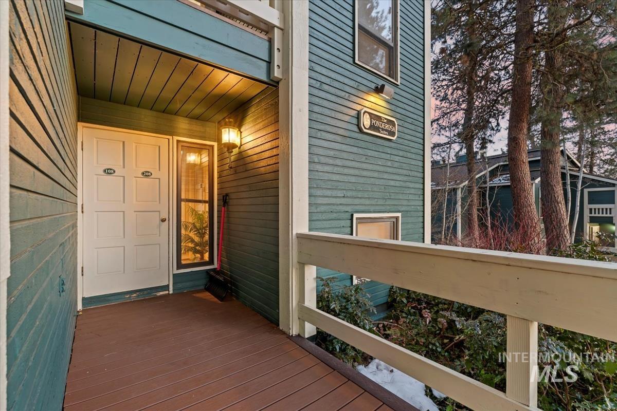 2981 Kimberland Drive, New Meadows, Idaho 83654, 2 Bedrooms, 3 Bathrooms, Residential For Sale, Price $449,900,MLS 98980496