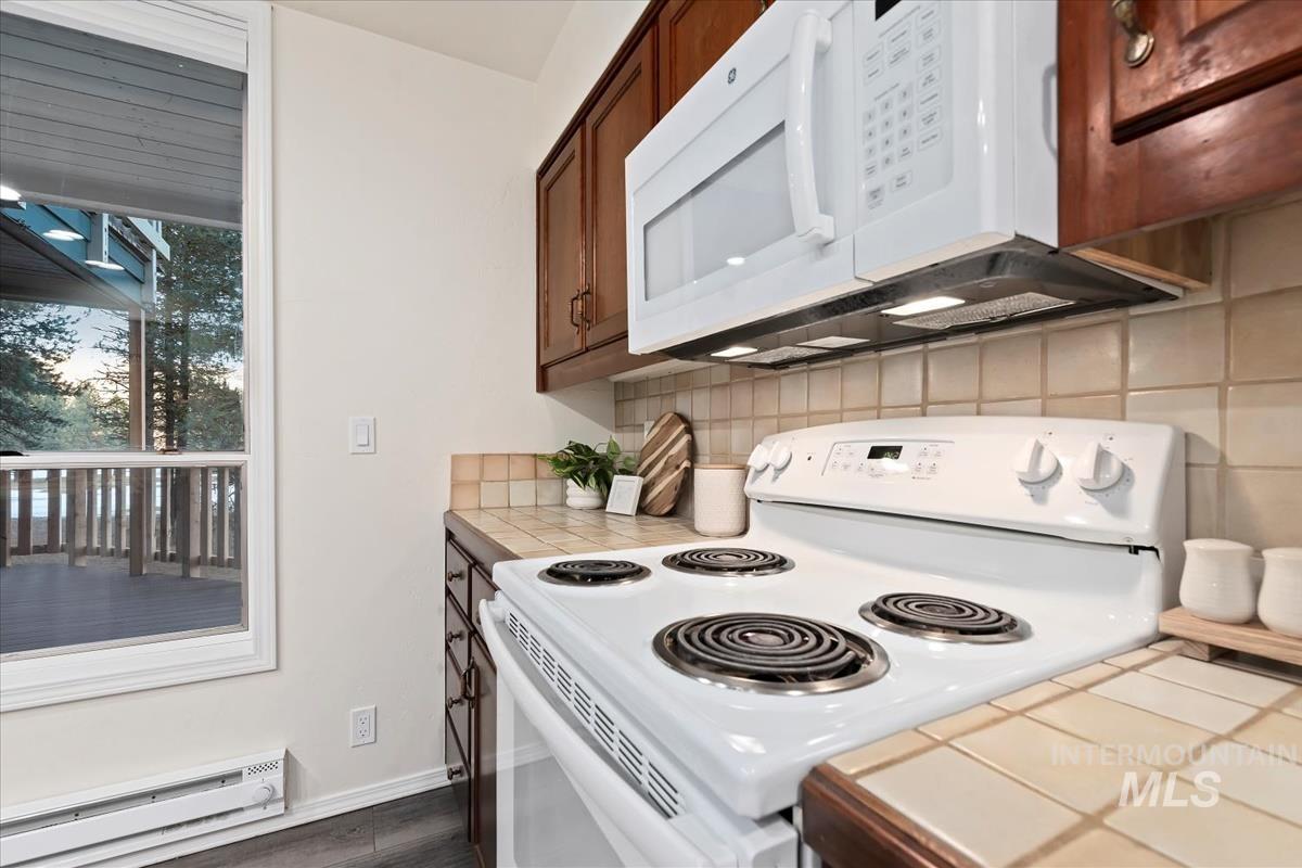 2981 Kimberland Drive, New Meadows, Idaho 83654, 2 Bedrooms, 3 Bathrooms, Residential For Sale, Price $449,900,MLS 98980496