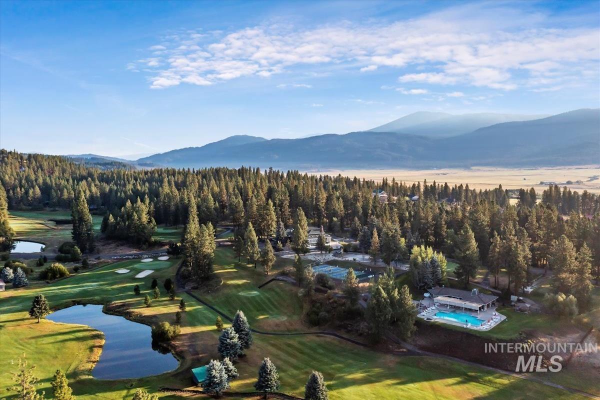 2981 Kimberland Drive, New Meadows, Idaho 83654, 2 Bedrooms, 3 Bathrooms, Residential For Sale, Price $449,900,MLS 98980496