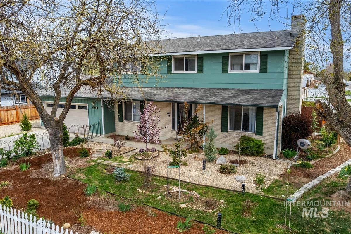 1114 NW 11th St, Meridian, Idaho 83642, 4 Bedrooms, 3 Bathrooms, Residential For Sale, Price $419,500,MLS 98980497