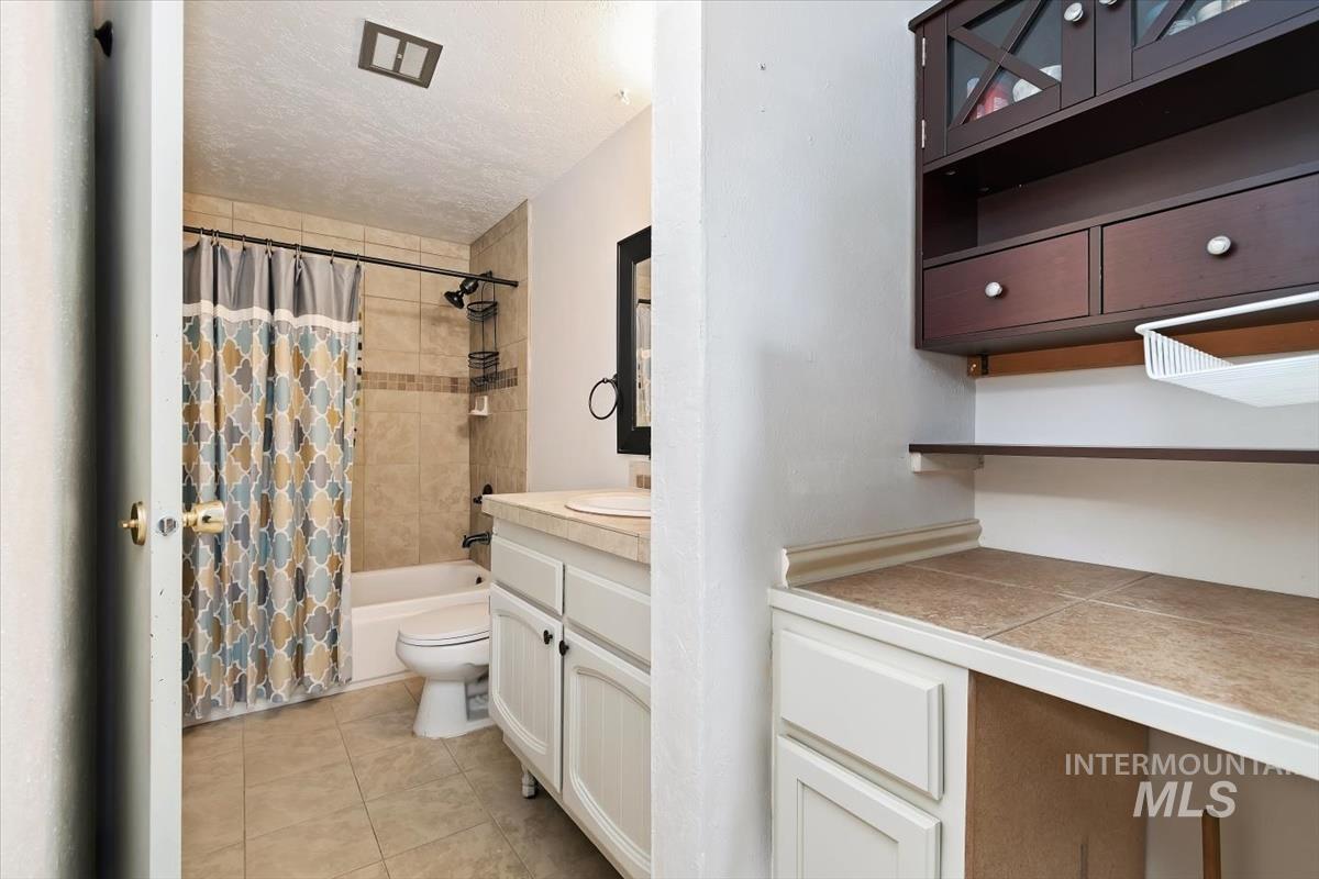 1114 NW 11th St, Meridian, Idaho 83642, 4 Bedrooms, 3 Bathrooms, Residential For Sale, Price $419,500,MLS 98980497