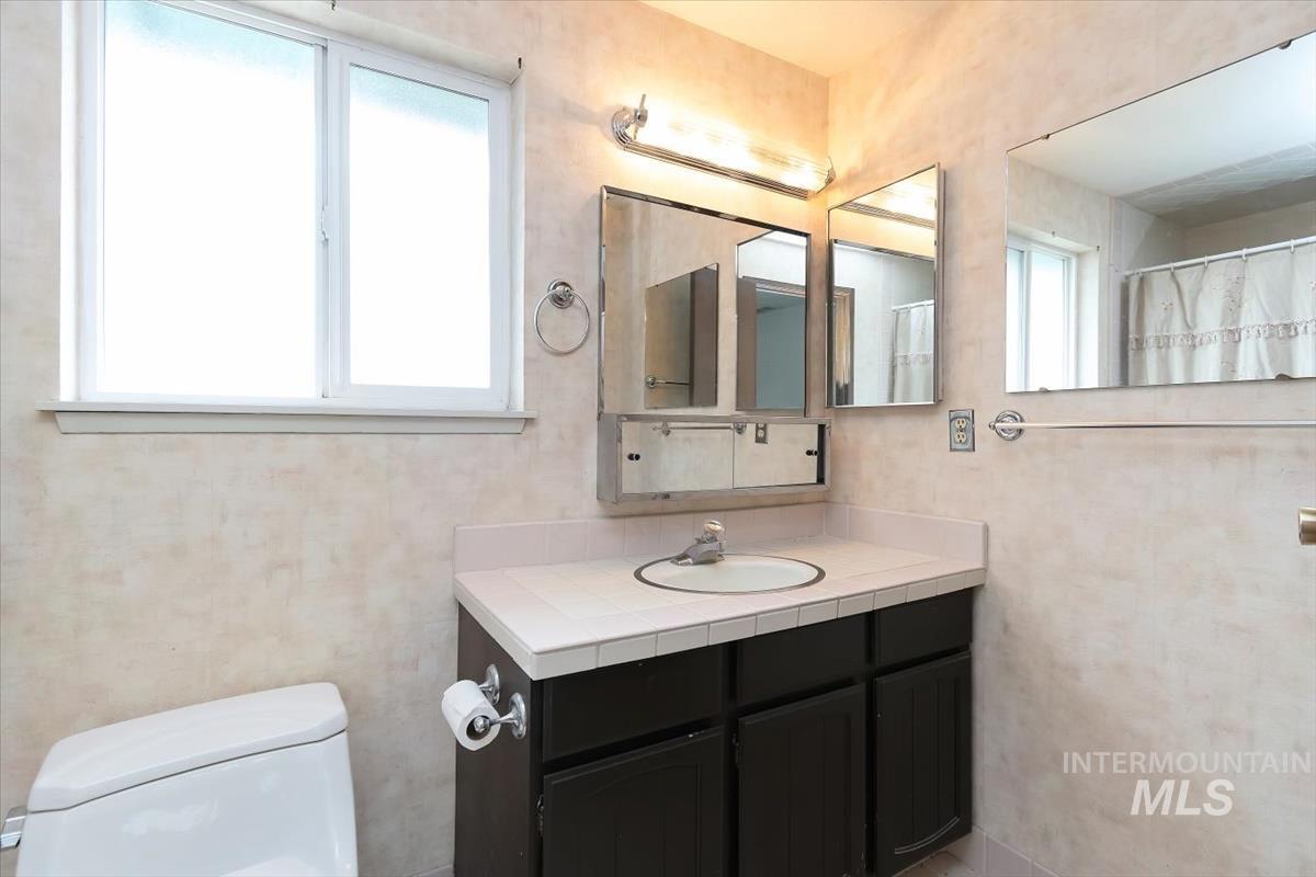 1114 NW 11th St, Meridian, Idaho 83642, 4 Bedrooms, 3 Bathrooms, Residential For Sale, Price $419,500,MLS 98980497