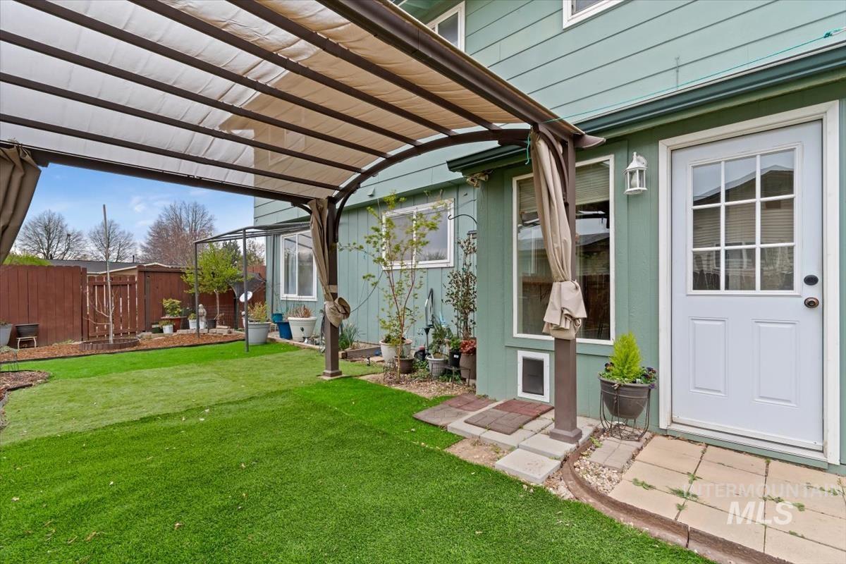 1114 NW 11th St, Meridian, Idaho 83642, 4 Bedrooms, 3 Bathrooms, Residential For Sale, Price $419,500,MLS 98980497