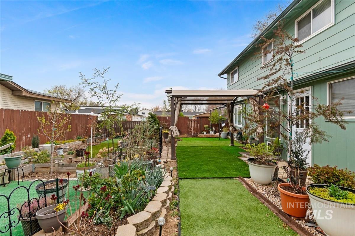 1114 NW 11th St, Meridian, Idaho 83642, 4 Bedrooms, 3 Bathrooms, Residential For Sale, Price $419,500,MLS 98980497