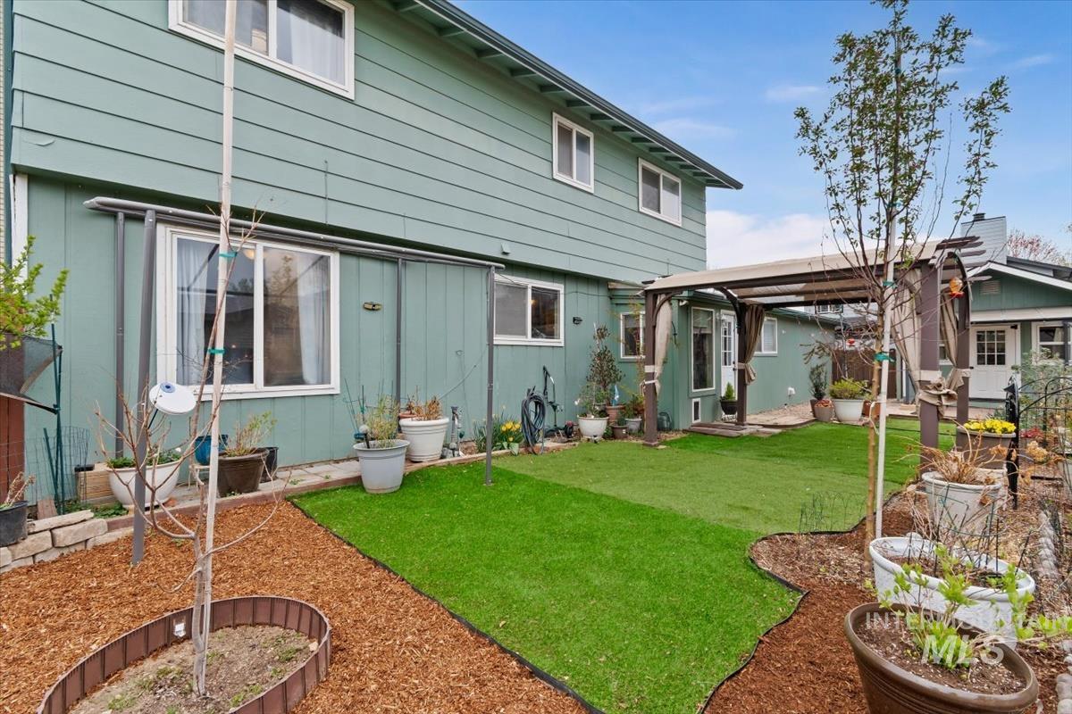 1114 NW 11th St, Meridian, Idaho 83642, 4 Bedrooms, 3 Bathrooms, Residential For Sale, Price $419,500,MLS 98980497