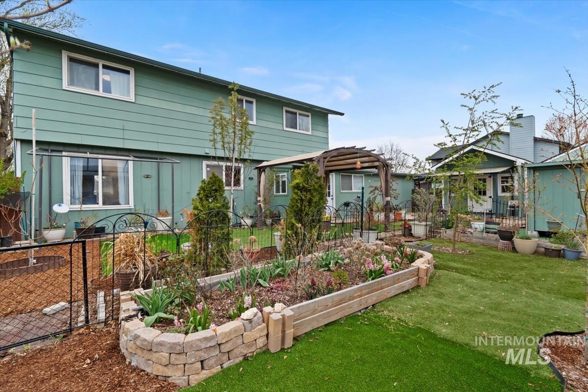 1114 NW 11th St, Meridian, Idaho 83642, 4 Bedrooms, 3 Bathrooms, Residential For Sale, Price $419,500,MLS 98980497