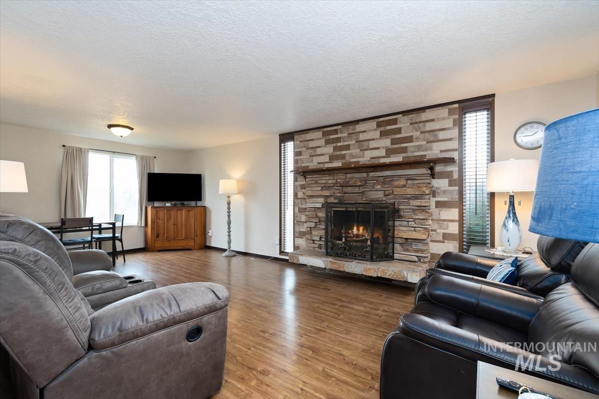 1114 NW 11th St, Meridian, Idaho 83642, 4 Bedrooms, 3 Bathrooms, Residential For Sale, Price $419,500,MLS 98980497