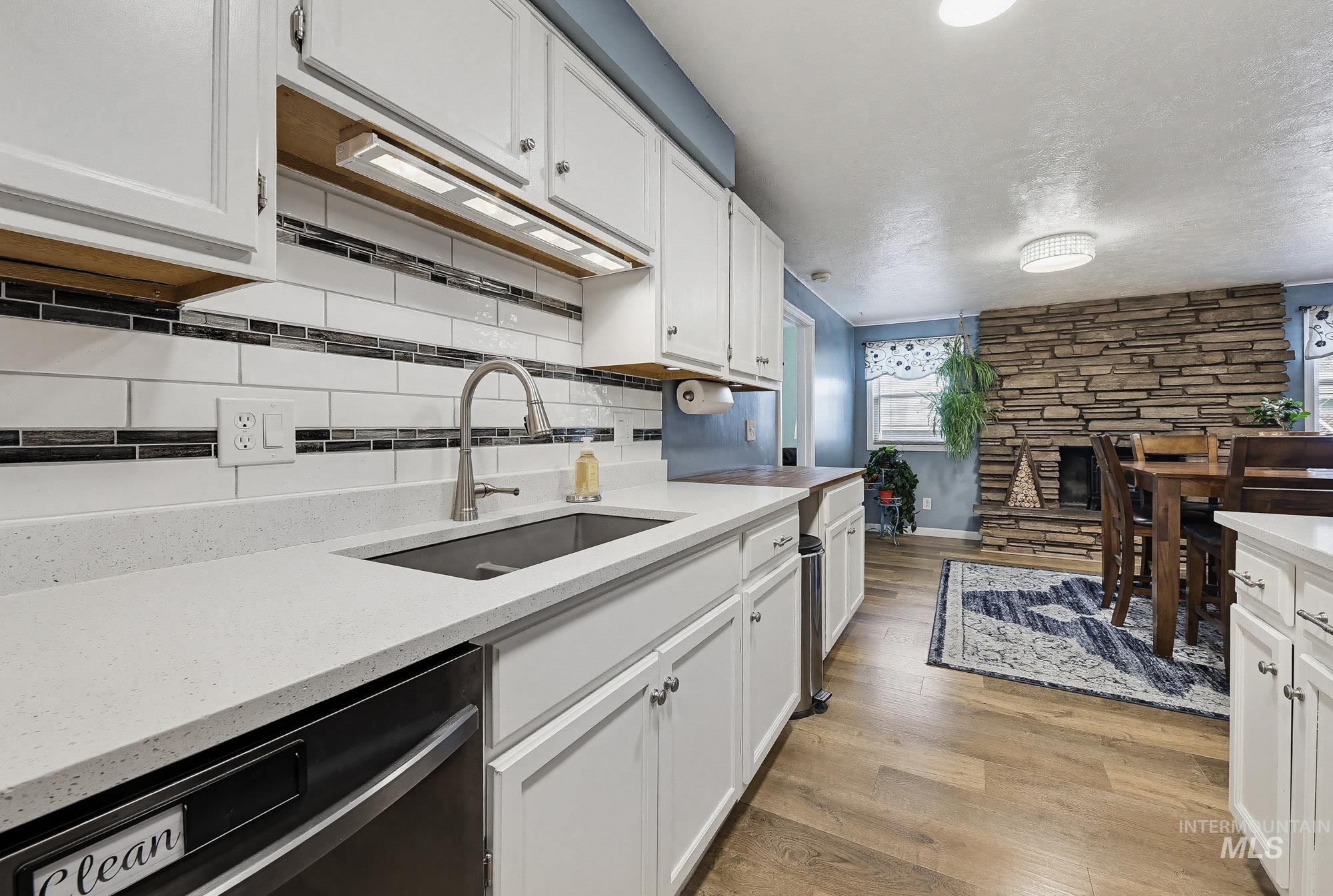 1995 N Wilmington Dr, Boise, Idaho 83704, 4 Bedrooms, 3 Bathrooms, Residential For Sale, Price $450,000,MLS 98980499