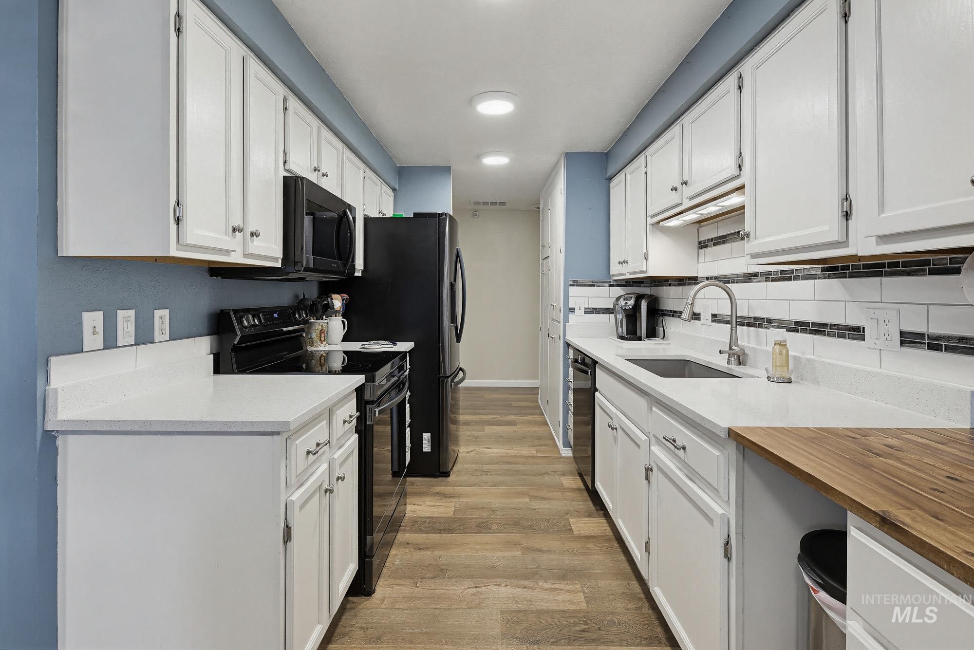 1995 N Wilmington Dr, Boise, Idaho 83704, 4 Bedrooms, 3 Bathrooms, Residential For Sale, Price $450,000,MLS 98980499