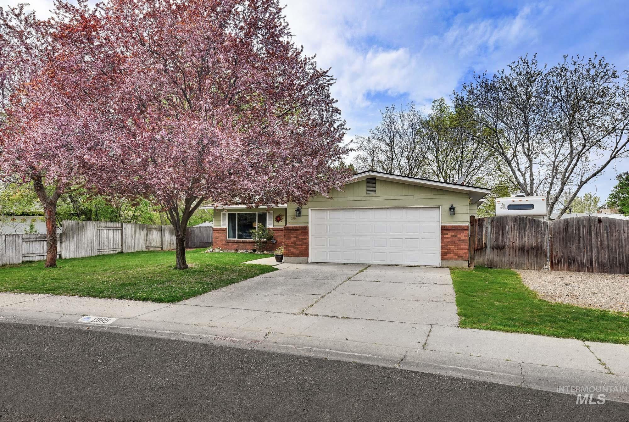 1995 N Wilmington Dr, Boise, Idaho 83704, 4 Bedrooms, 3 Bathrooms, Residential For Sale, Price $450,000,MLS 98980499