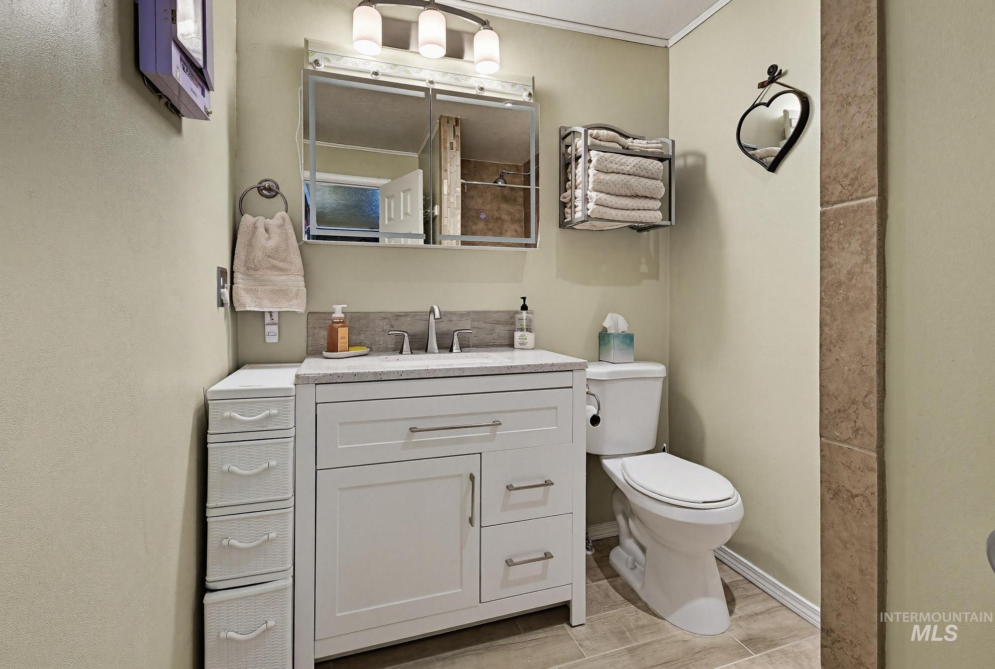 1995 N Wilmington Dr, Boise, Idaho 83704, 4 Bedrooms, 3 Bathrooms, Residential For Sale, Price $450,000,MLS 98980499