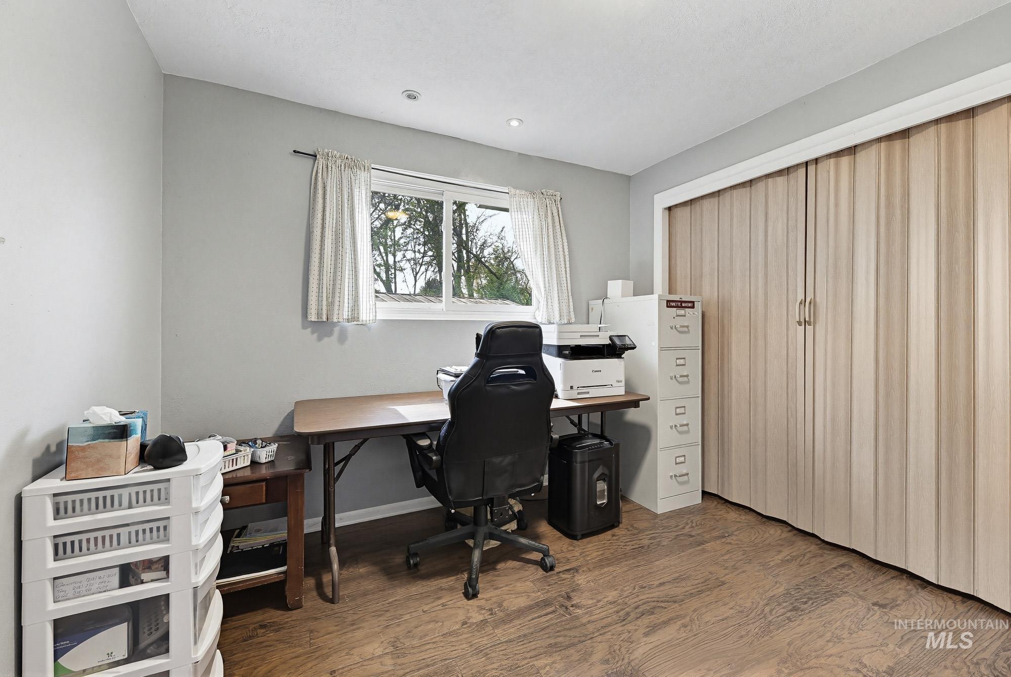 1995 N Wilmington Dr, Boise, Idaho 83704, 4 Bedrooms, 3 Bathrooms, Residential For Sale, Price $450,000,MLS 98980499