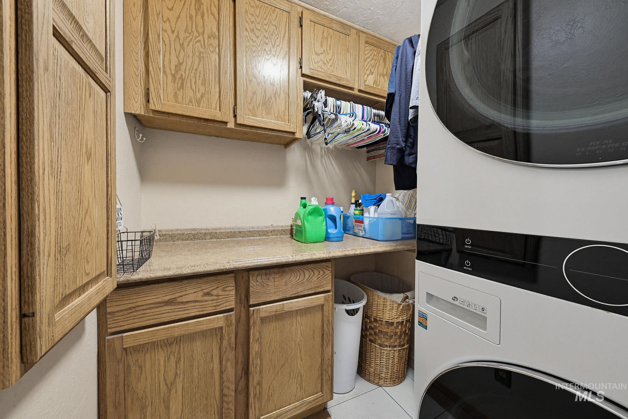 1995 N Wilmington Dr, Boise, Idaho 83704, 4 Bedrooms, 3 Bathrooms, Residential For Sale, Price $450,000,MLS 98980499