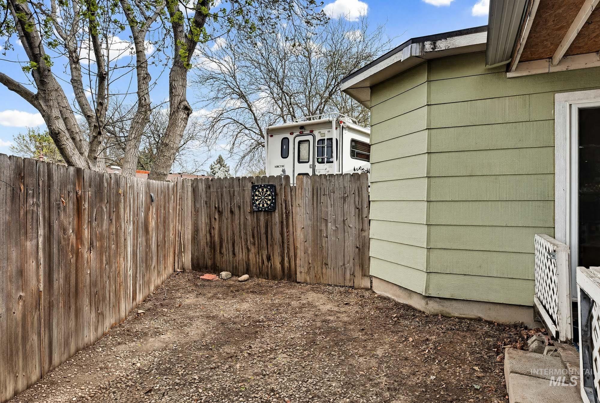 1995 N Wilmington Dr, Boise, Idaho 83704, 4 Bedrooms, 3 Bathrooms, Residential For Sale, Price $450,000,MLS 98980499