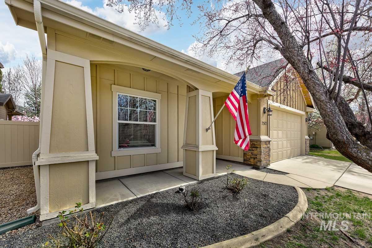 2512 N Tweedbrook Avenue, Meridian, Idaho 83646, 3 Bedrooms, 2 Bathrooms, Residential For Sale, Price $445,000,MLS 98980500