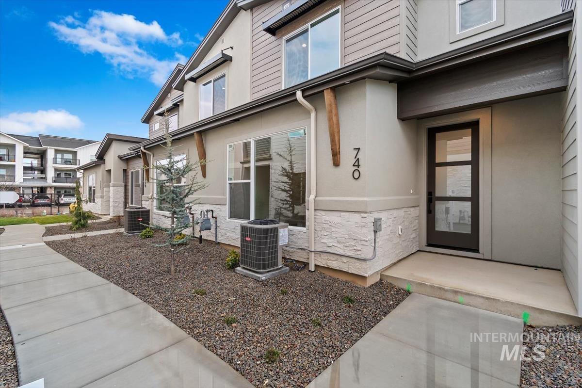 752 S Calhoun, Star, Idaho 83669, 3 Bedrooms, 2.5 Bathrooms, Residential For Sale, Price $434,880,MLS 98980502