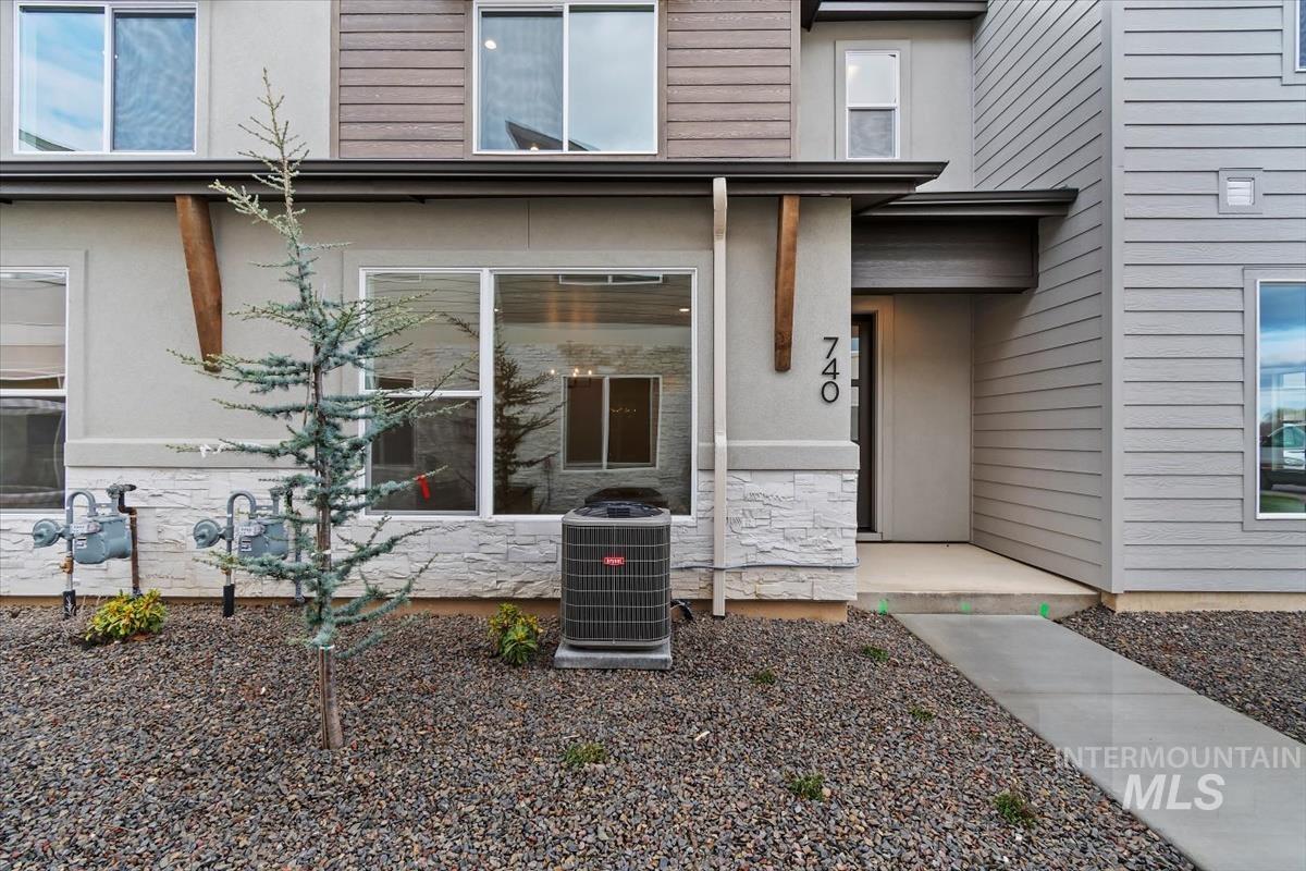 752 S Calhoun, Star, Idaho 83669, 3 Bedrooms, 2.5 Bathrooms, Residential For Sale, Price $434,880,MLS 98980502