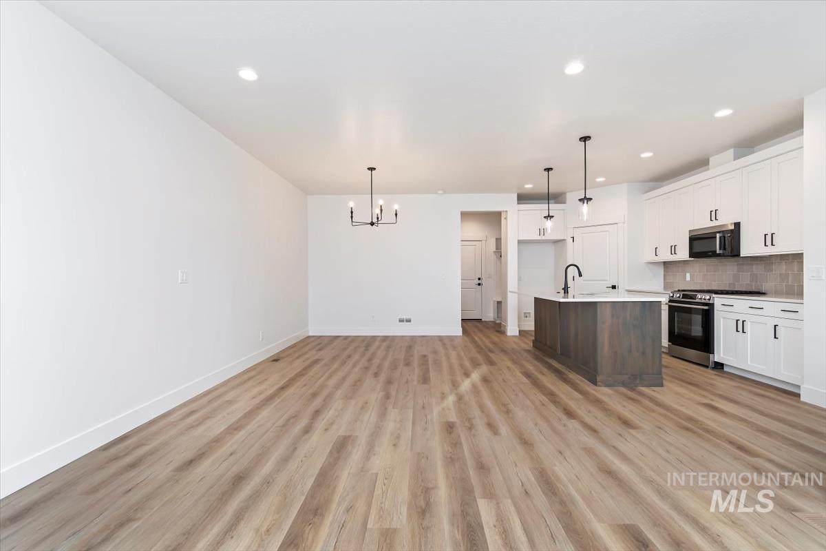 752 S Calhoun, Star, Idaho 83669, 3 Bedrooms, 2.5 Bathrooms, Residential For Sale, Price $434,880,MLS 98980502