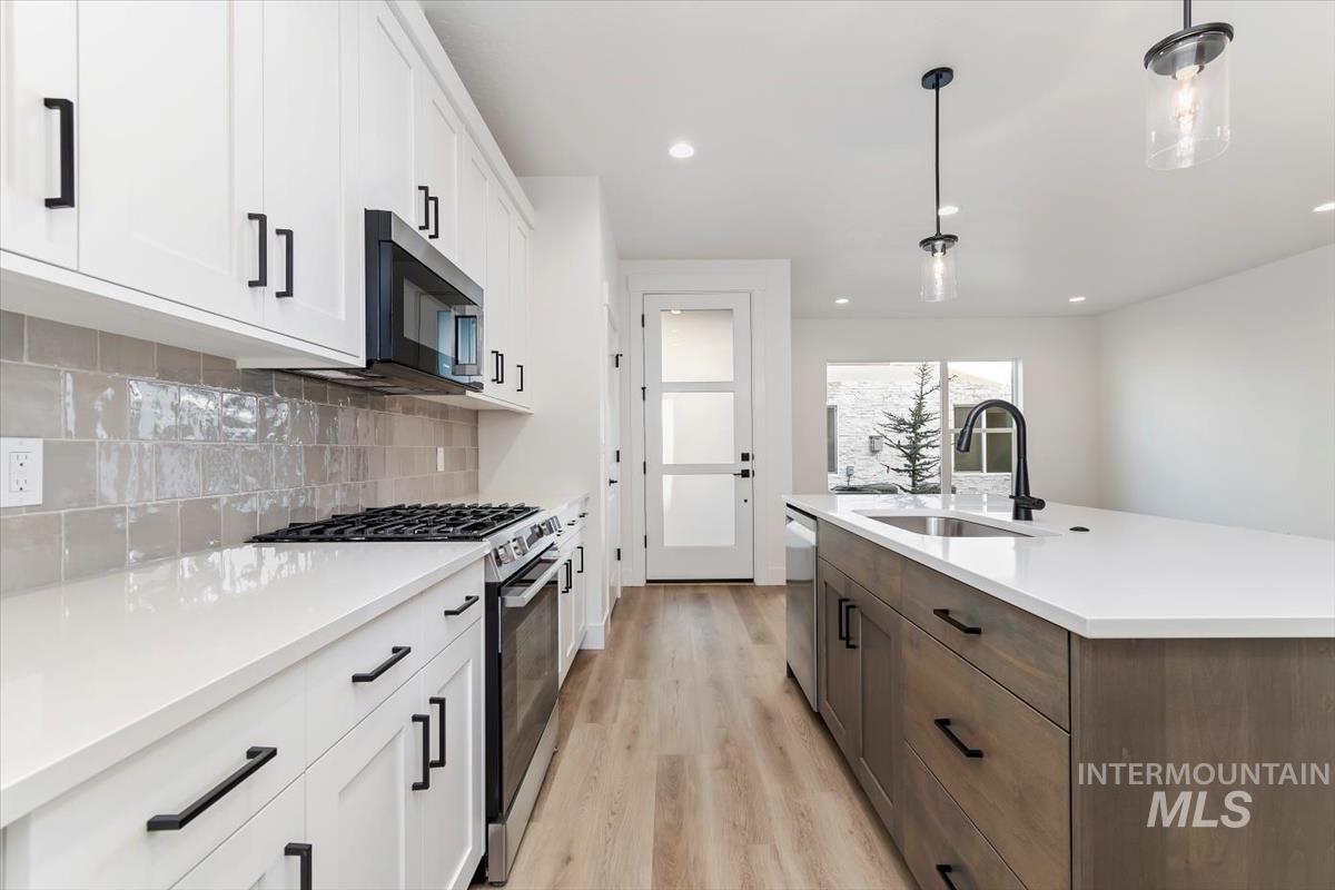 752 S Calhoun, Star, Idaho 83669, 3 Bedrooms, 2.5 Bathrooms, Residential For Sale, Price $434,880,MLS 98980502