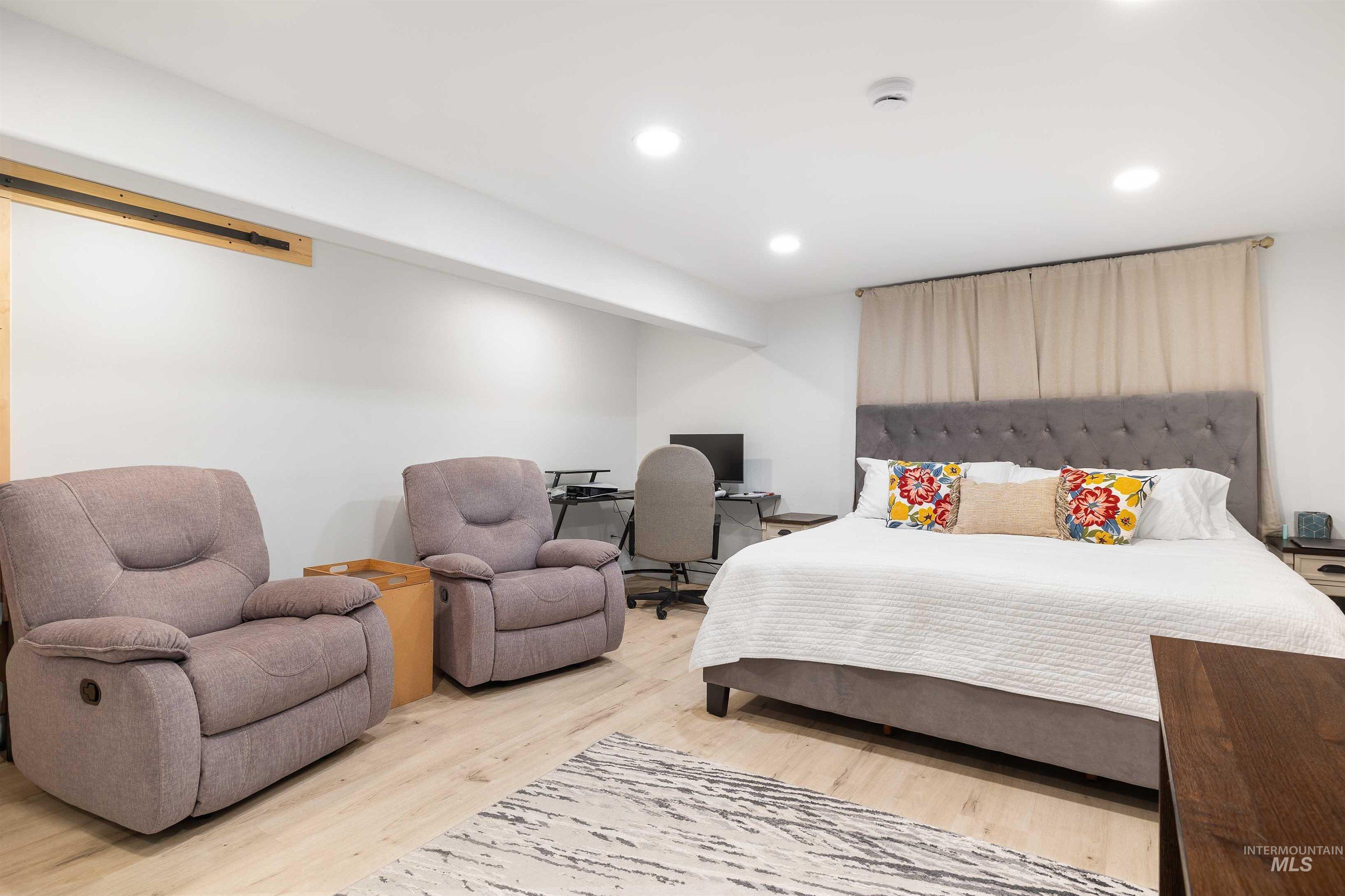 1088 Trotter Dr, Twin Falls, Idaho 83301-6966, 3 Bedrooms, 2 Bathrooms, Residential Income For Sale, Price $420,000,MLS 98980503