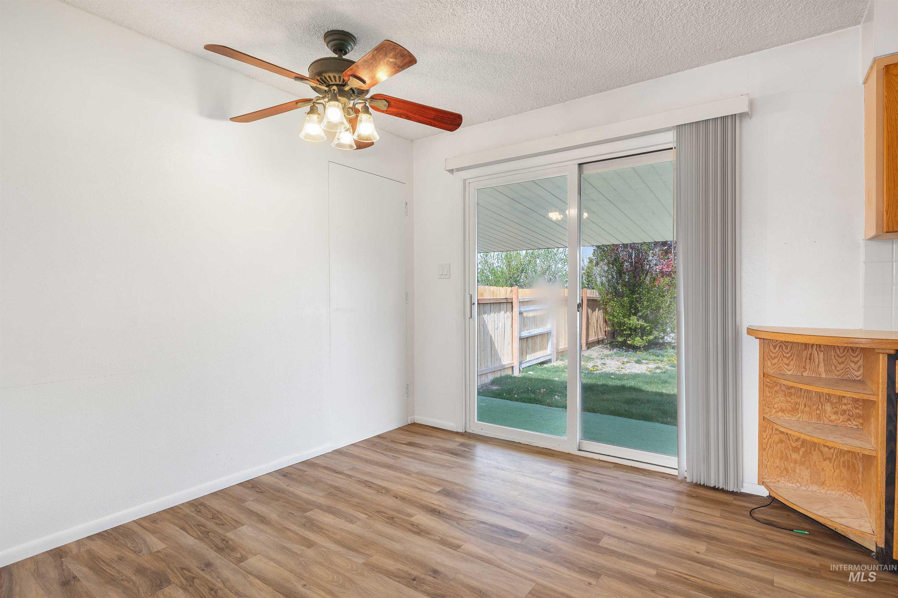 1088 Trotter Dr, Twin Falls, Idaho 83301-6966, 3 Bedrooms, 2 Bathrooms, Residential Income For Sale, Price $420,000,MLS 98980503