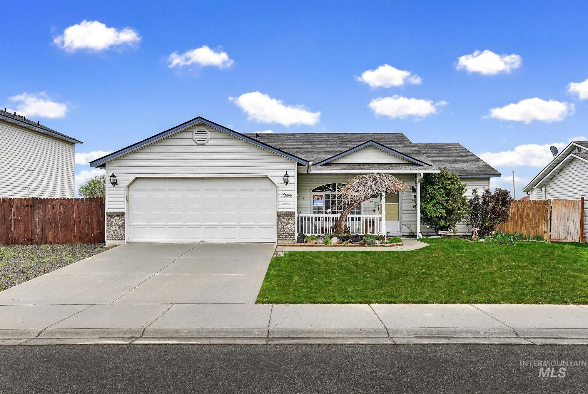 1244 N Pyrite Avenue, Kuna, Idaho 83634, 3 Bedrooms, 2 Bathrooms, Residential For Sale, Price $379,900,MLS 98980504