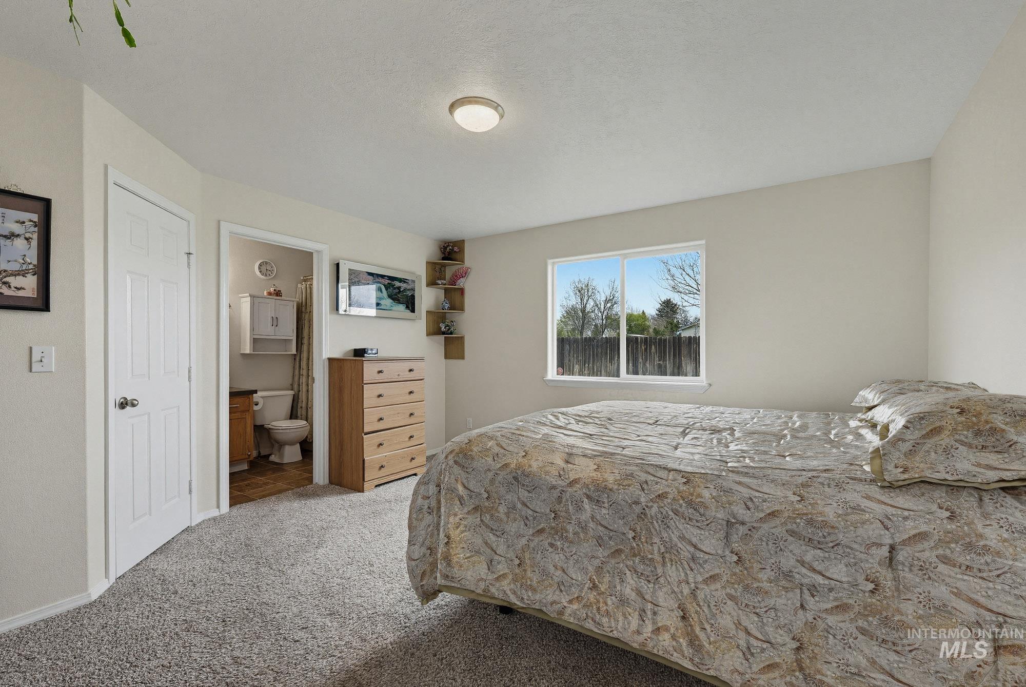 1244 N Pyrite Avenue, Kuna, Idaho 83634, 3 Bedrooms, 2 Bathrooms, Residential For Sale, Price $379,900,MLS 98980504