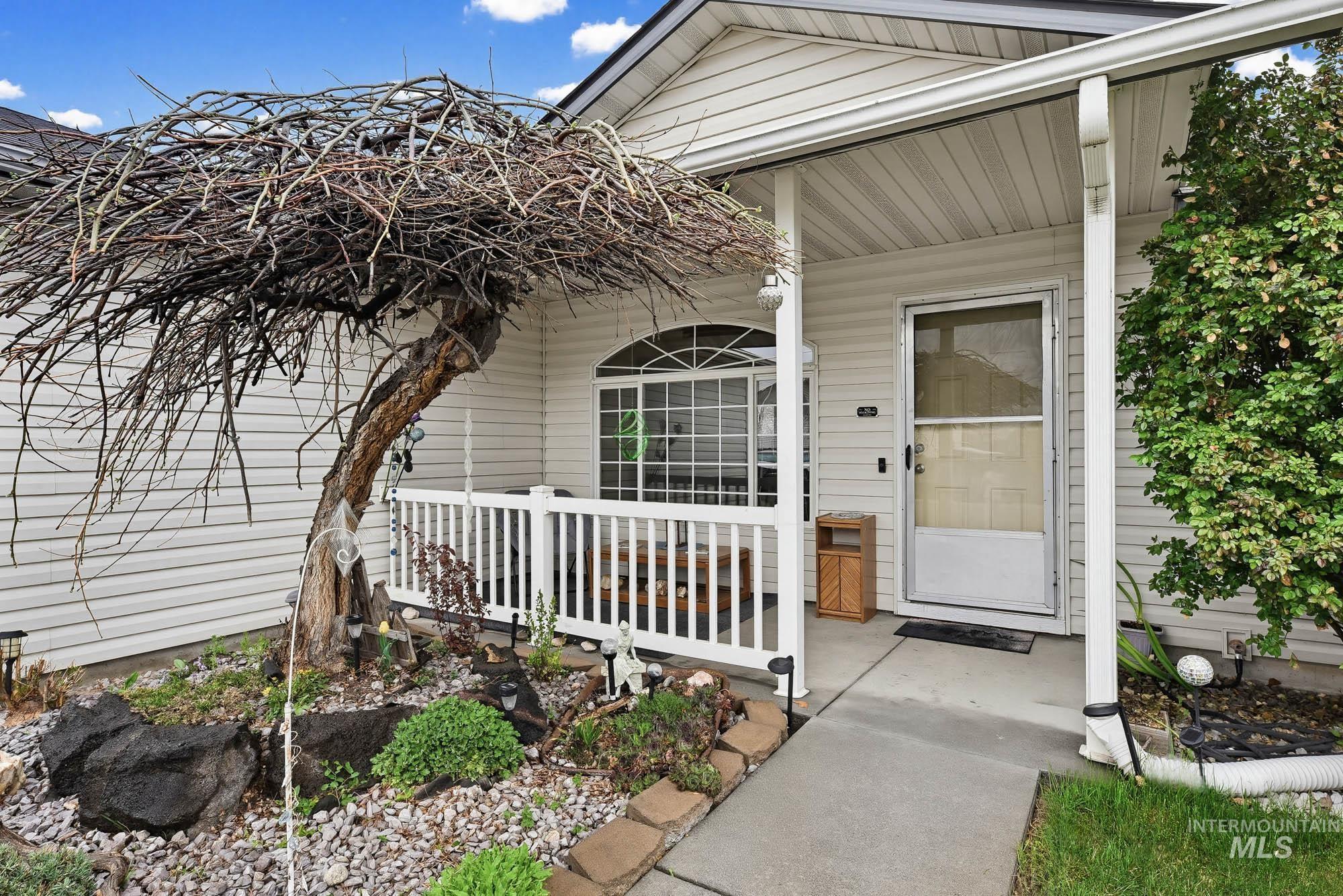 1244 N Pyrite Avenue, Kuna, Idaho 83634, 3 Bedrooms, 2 Bathrooms, Residential For Sale, Price $379,900,MLS 98980504