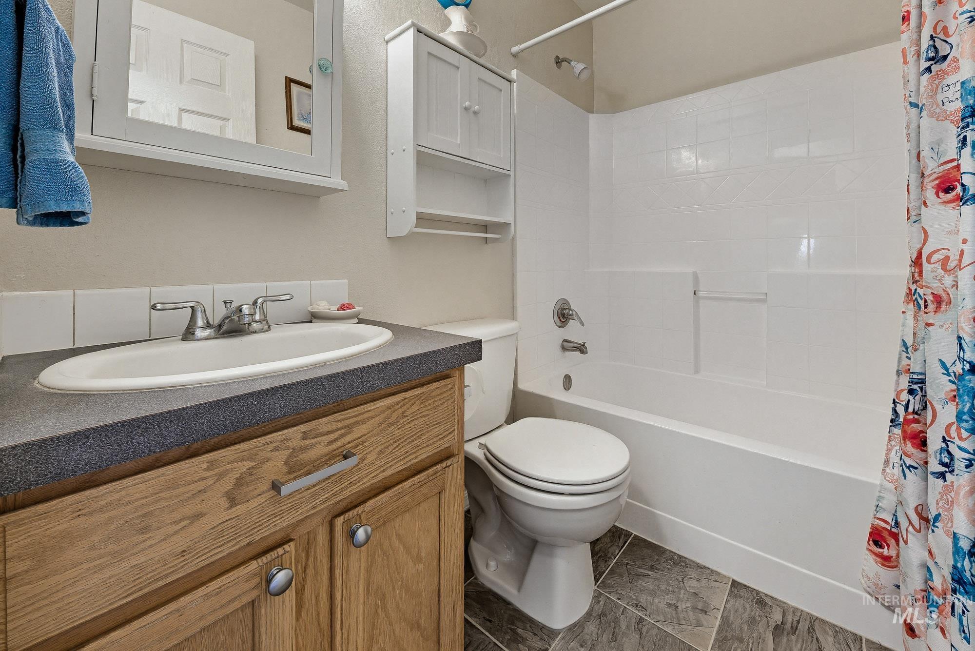 1244 N Pyrite Avenue, Kuna, Idaho 83634, 3 Bedrooms, 2 Bathrooms, Residential For Sale, Price $379,900,MLS 98980504