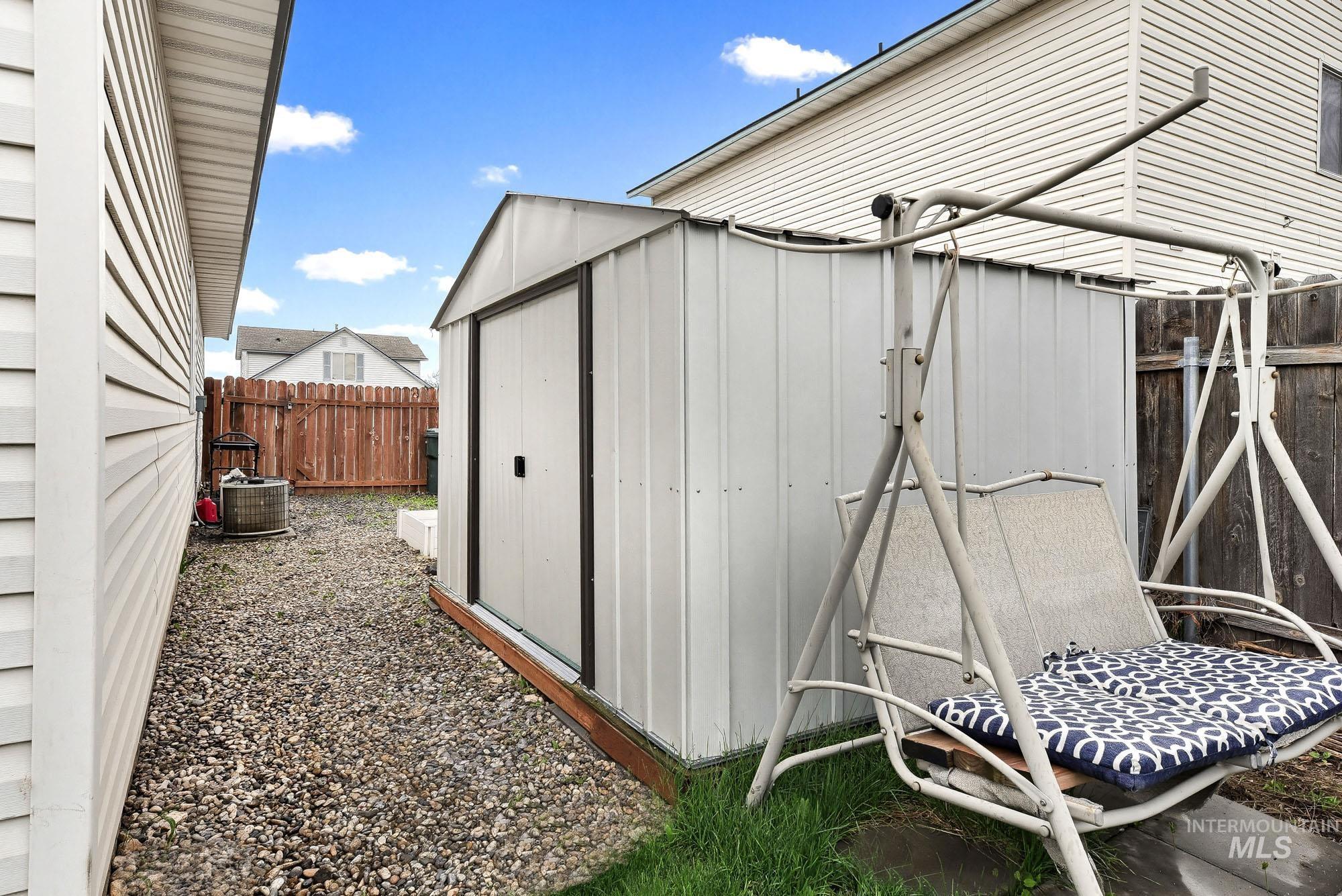 1244 N Pyrite Avenue, Kuna, Idaho 83634, 3 Bedrooms, 2 Bathrooms, Residential For Sale, Price $379,900,MLS 98980504