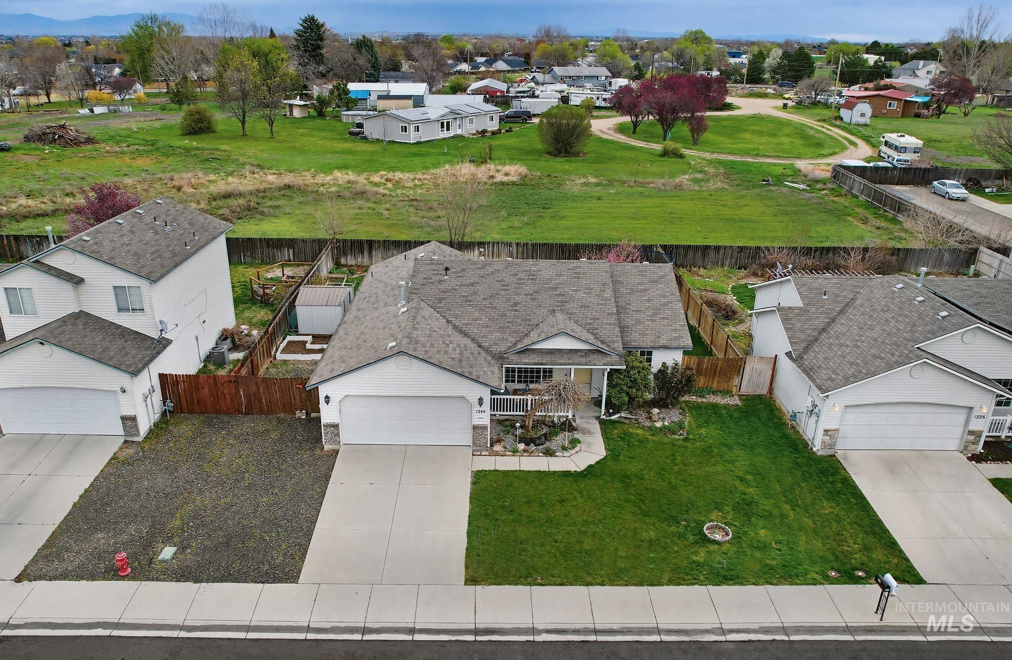 1244 N Pyrite Avenue, Kuna, Idaho 83634, 3 Bedrooms, 2 Bathrooms, Residential For Sale, Price $379,900,MLS 98980504