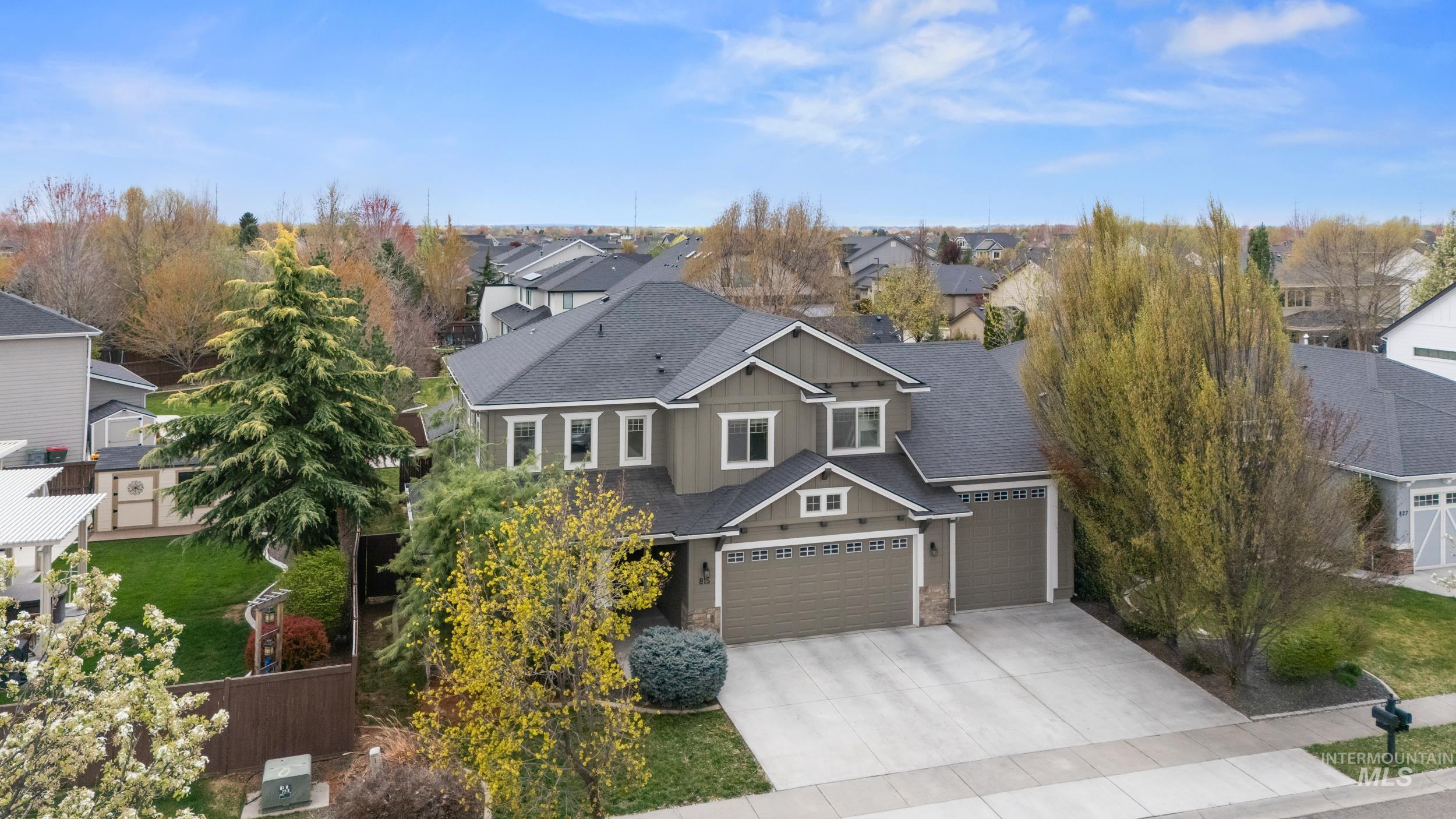 815 W Arnaz, Meridian, Idaho 83646, 5 Bedrooms, 2.5 Bathrooms, Residential For Sale, Price $749,000, 98980506