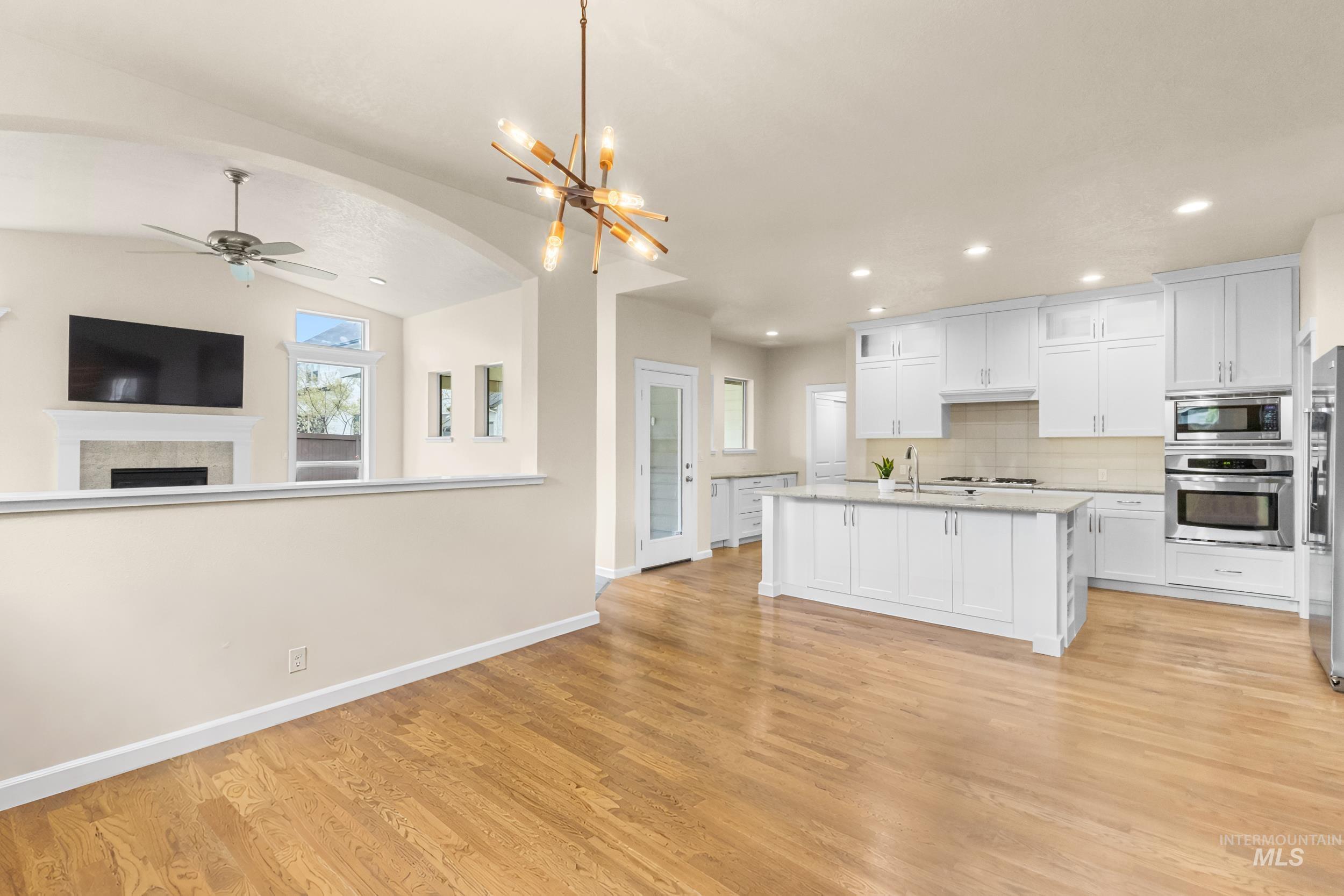 815 W Arnaz, Meridian, Idaho 83646, 5 Bedrooms, 2.5 Bathrooms, Residential For Sale, Price $749,000, 98980506