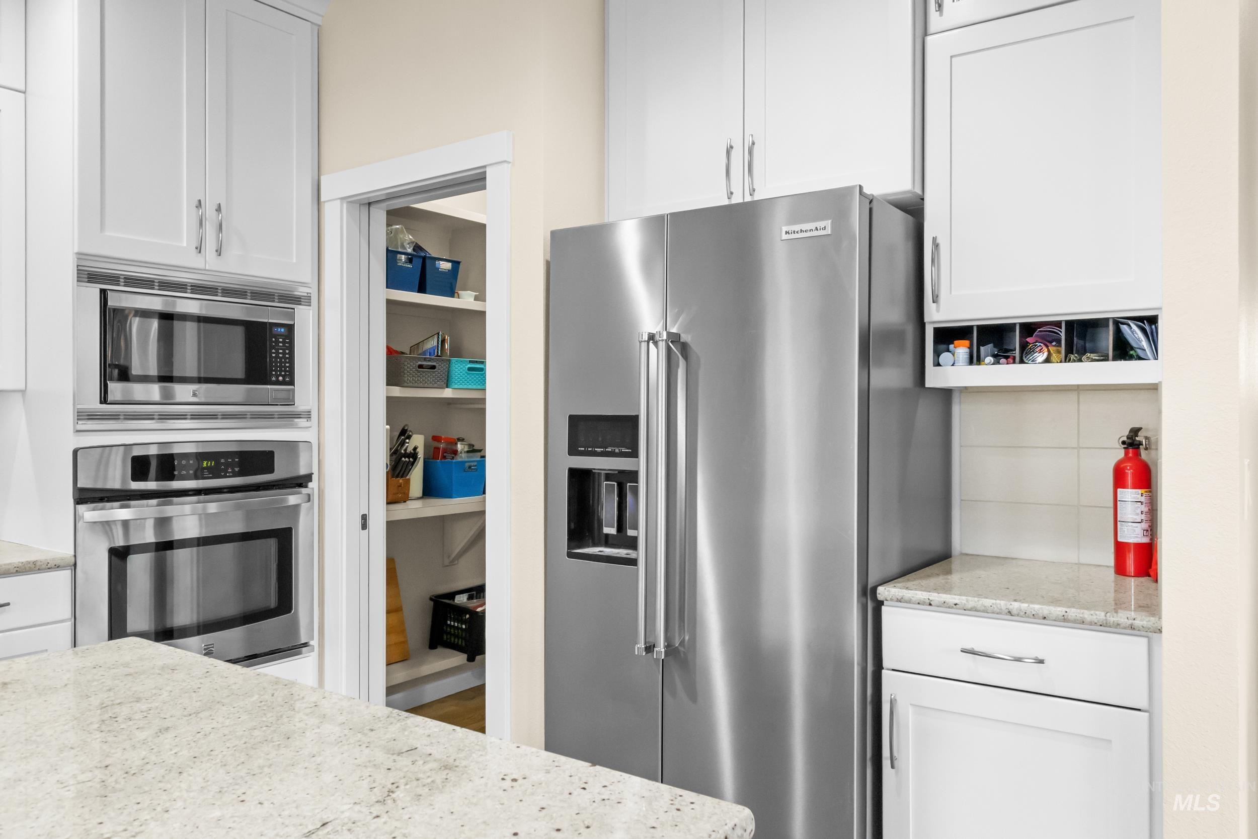 815 W Arnaz, Meridian, Idaho 83646, 5 Bedrooms, 2.5 Bathrooms, Residential For Sale, Price $749,000, 98980506