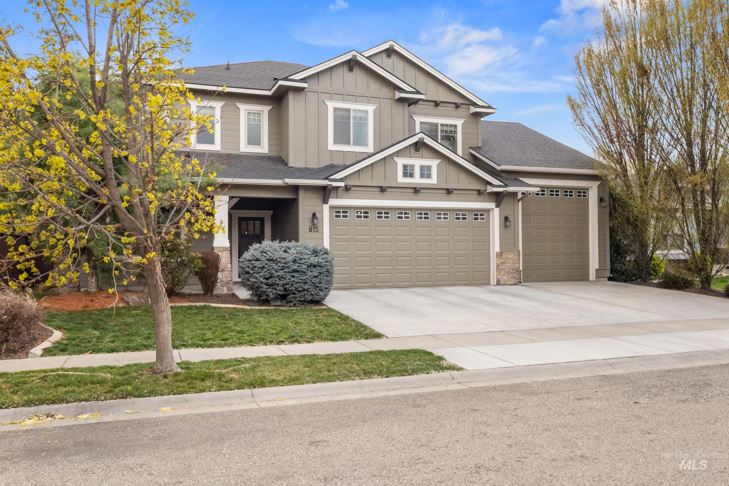 815 W Arnaz, Meridian, Idaho 83646, 5 Bedrooms, 2.5 Bathrooms, Residential For Sale, Price $749,000, 98980506