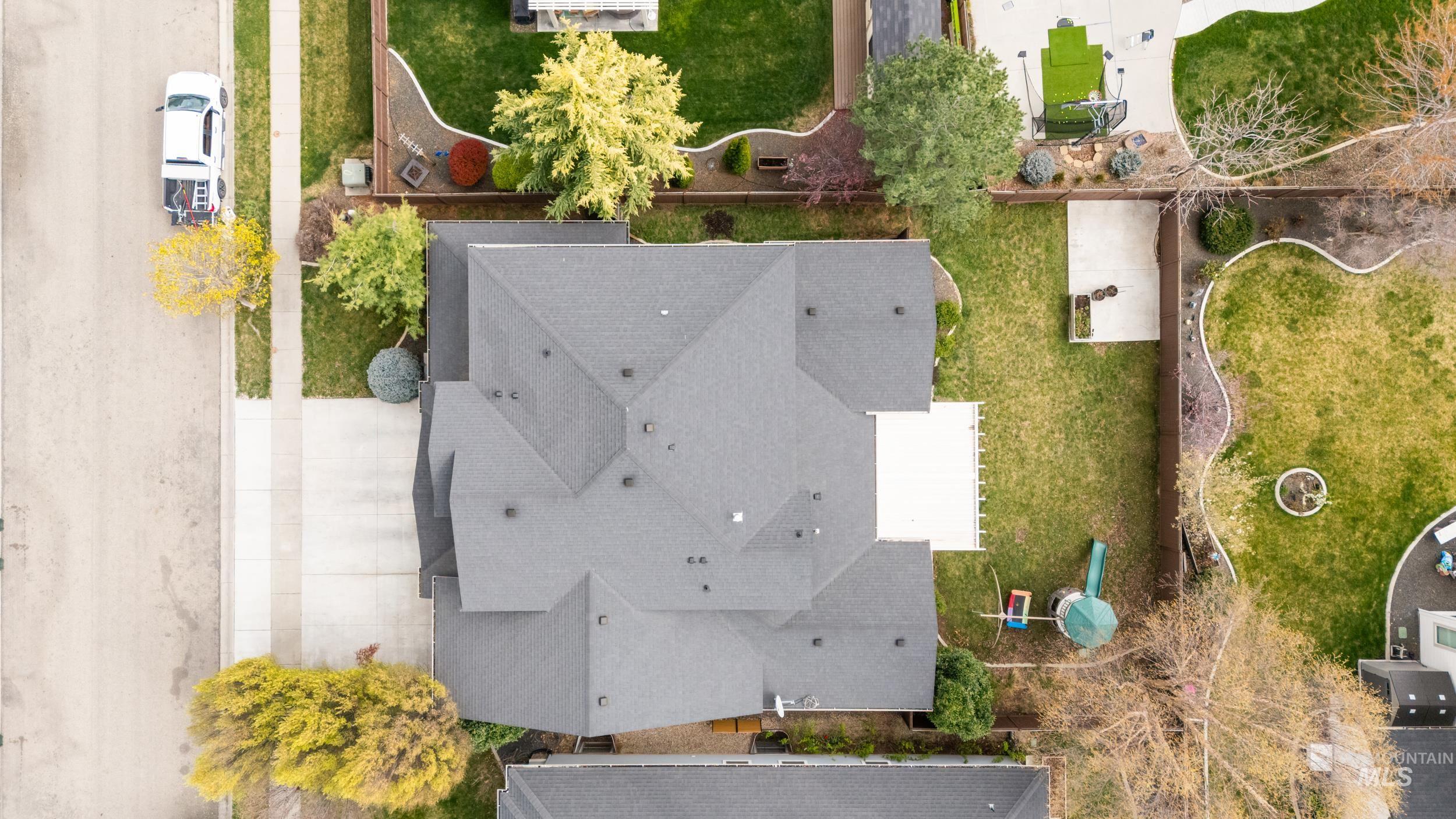 815 W Arnaz, Meridian, Idaho 83646, 5 Bedrooms, 2.5 Bathrooms, Residential For Sale, Price $749,000, 98980506