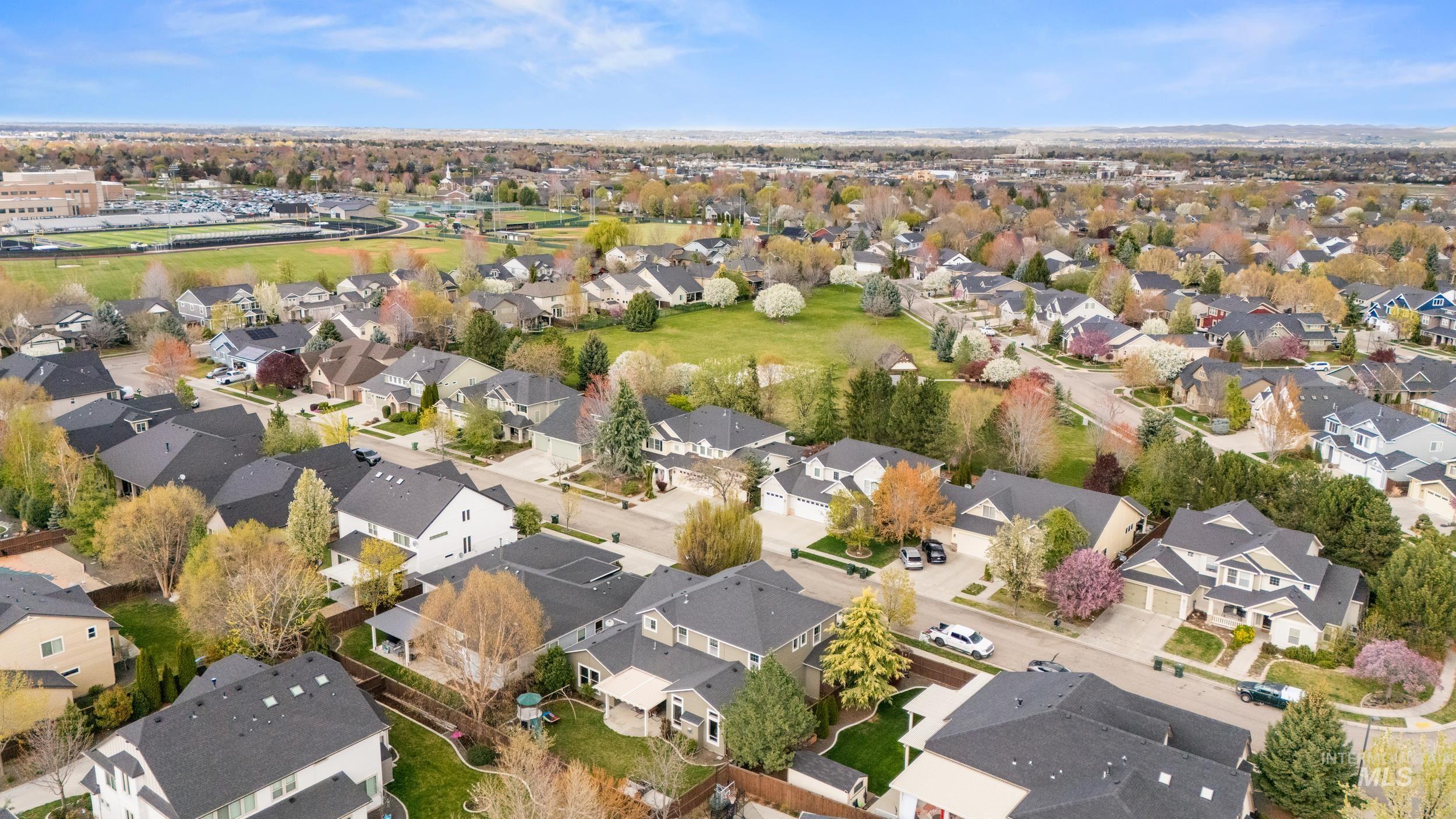 815 W Arnaz, Meridian, Idaho 83646, 5 Bedrooms, 2.5 Bathrooms, Residential For Sale, Price $749,000, 98980506