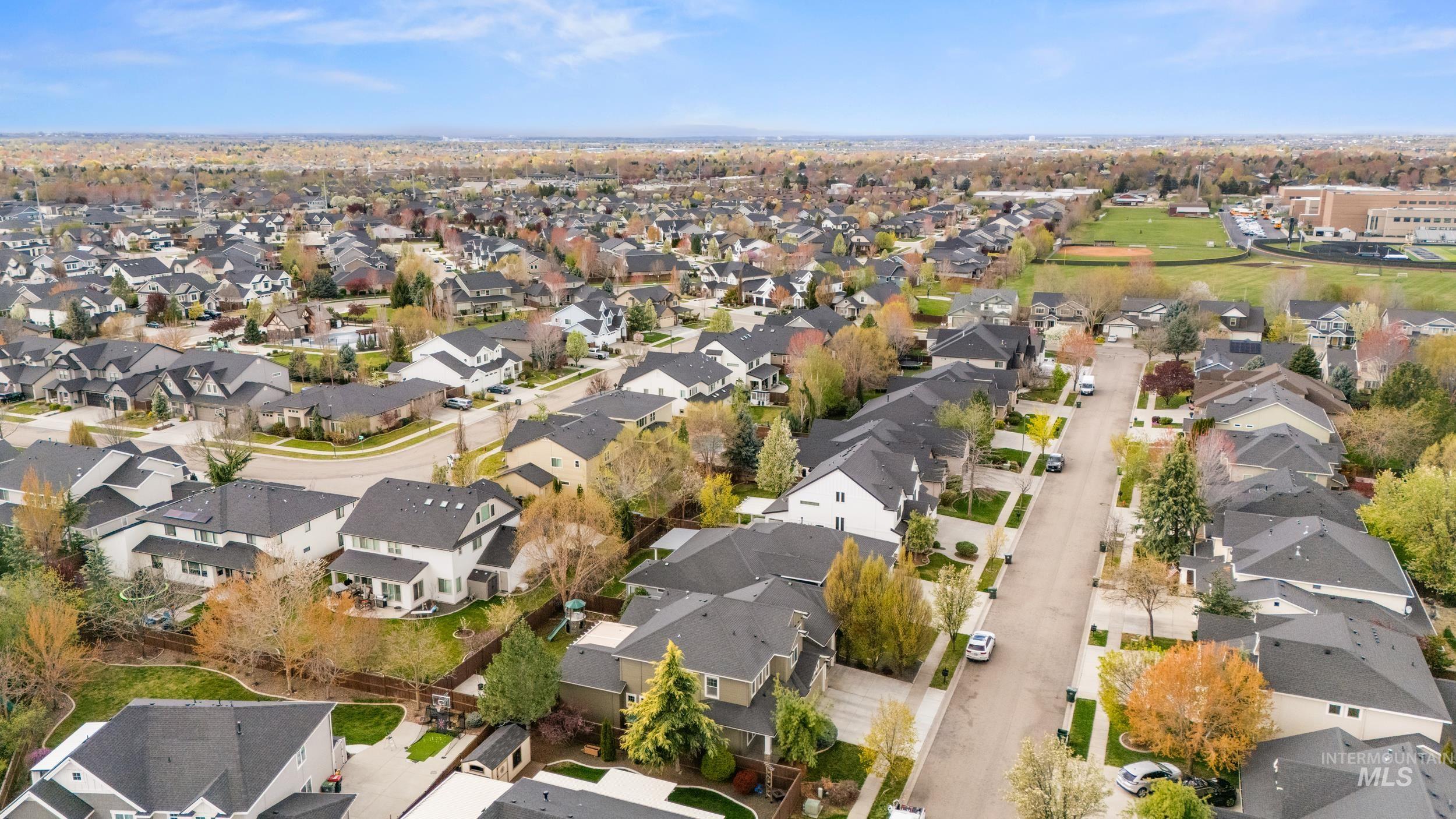 815 W Arnaz, Meridian, Idaho 83646, 5 Bedrooms, 2.5 Bathrooms, Residential For Sale, Price $749,000, 98980506