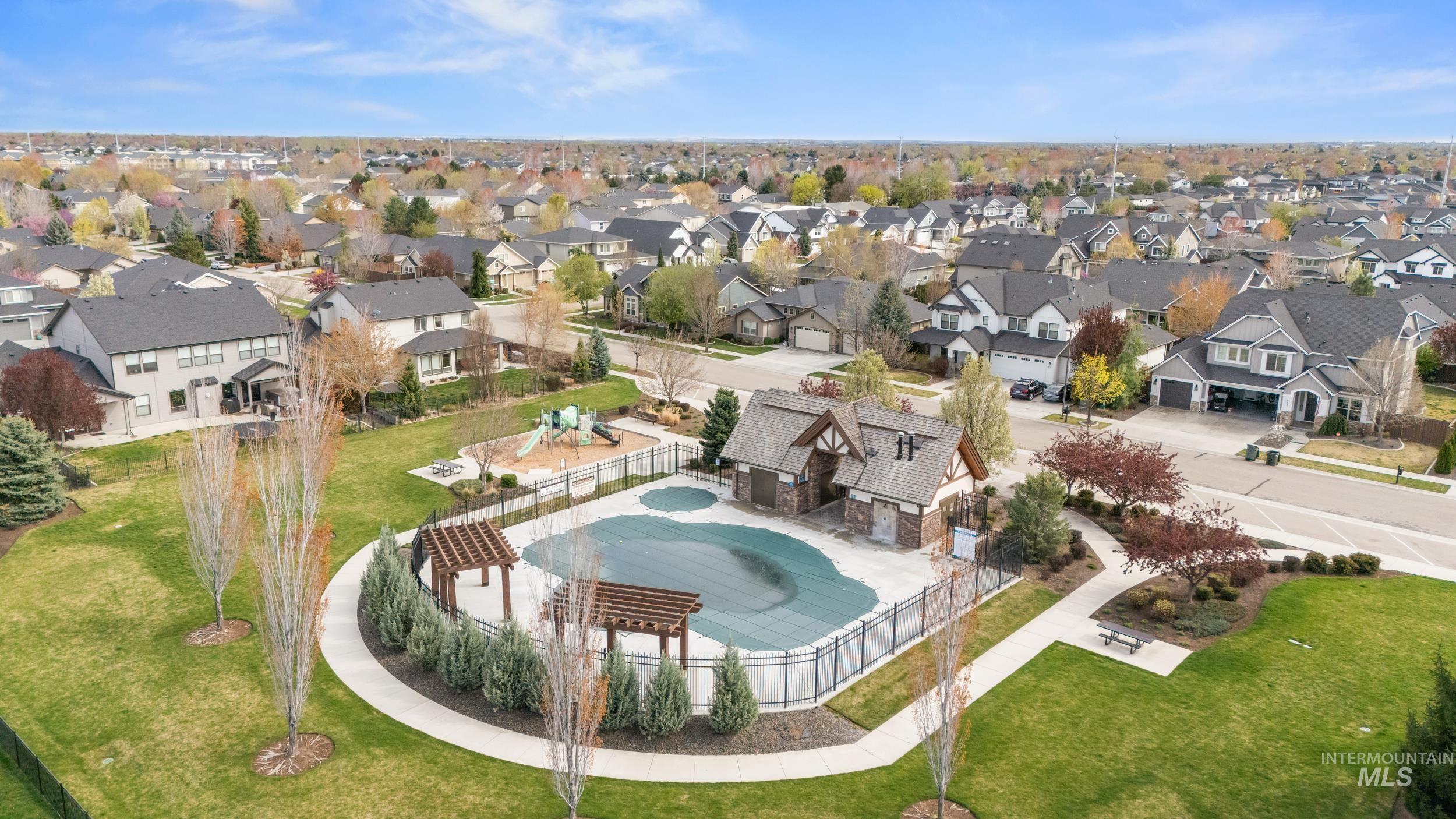 815 W Arnaz, Meridian, Idaho 83646, 5 Bedrooms, 2.5 Bathrooms, Residential For Sale, Price $749,000, 98980506